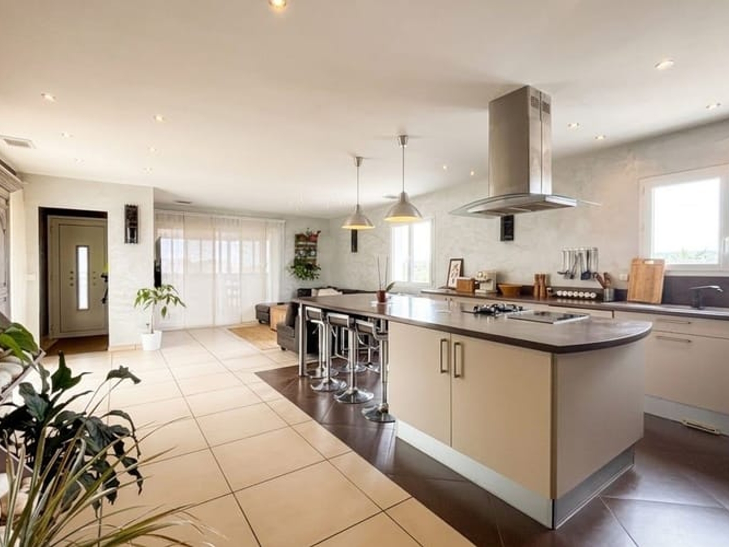Maison à vendre - 7 pièces - 240m2 - Villeveyrac (34560)