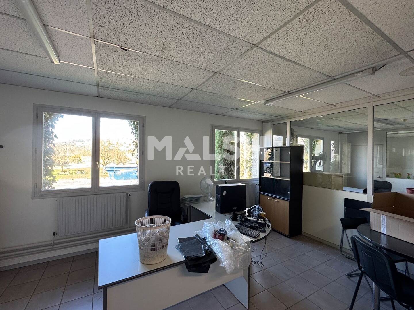 Locaux à vendre - 573m2 - Saint-Galmier (42330)