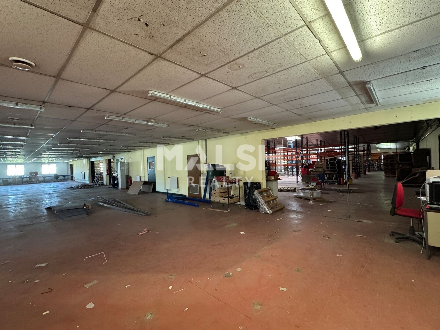Locaux à vendre - 573m2 - Saint-Galmier (42330)