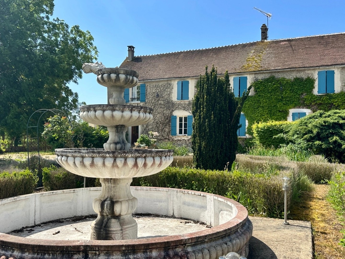 Maison 14 pièces 380 m²