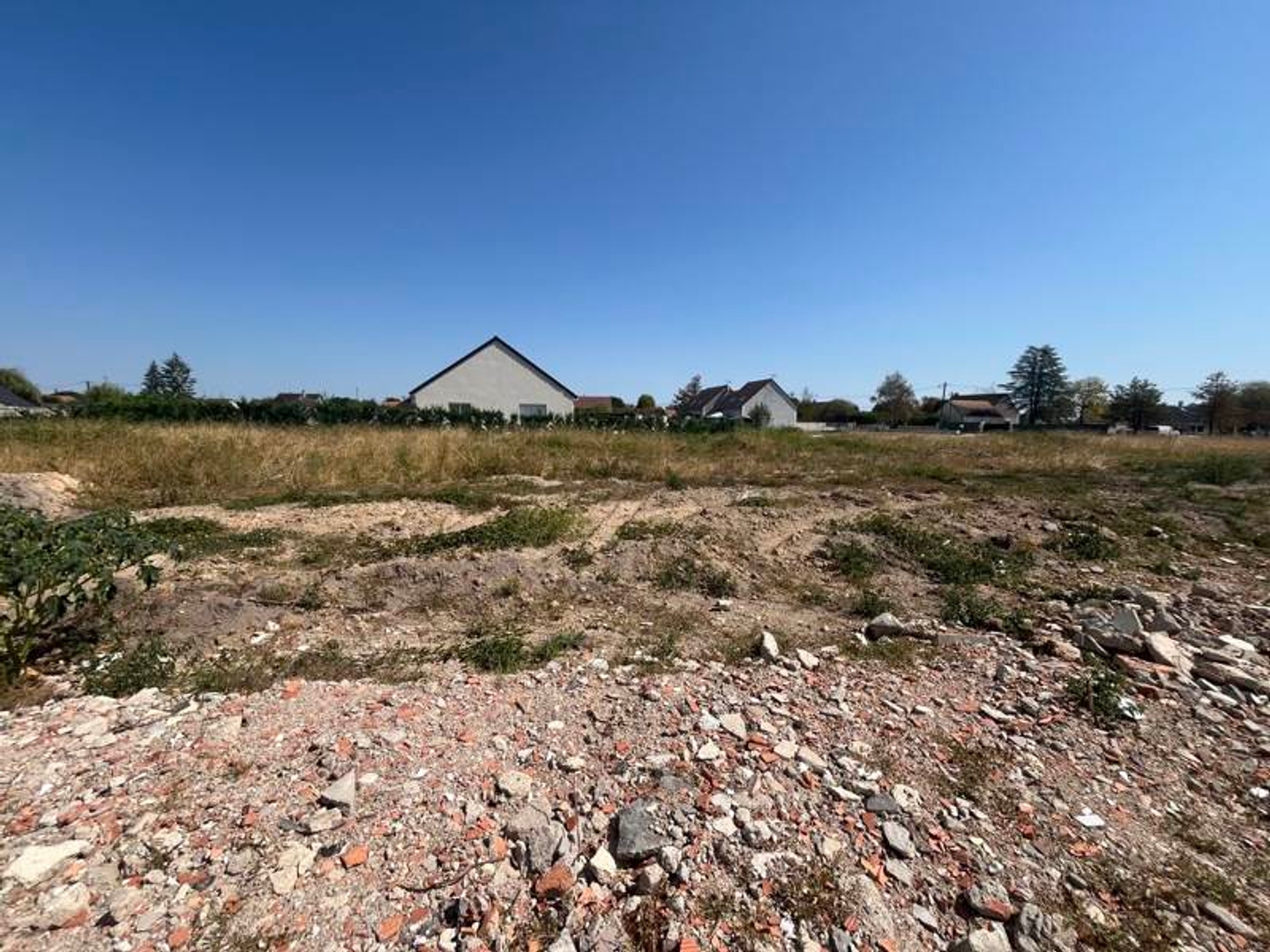 Terrain 719 m²