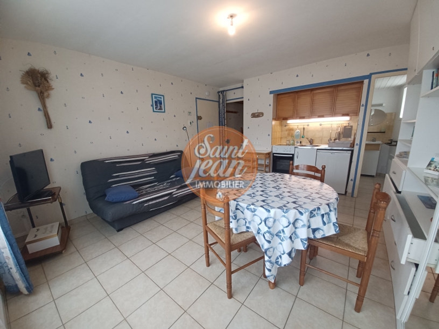 Studio meublé proximité plage.