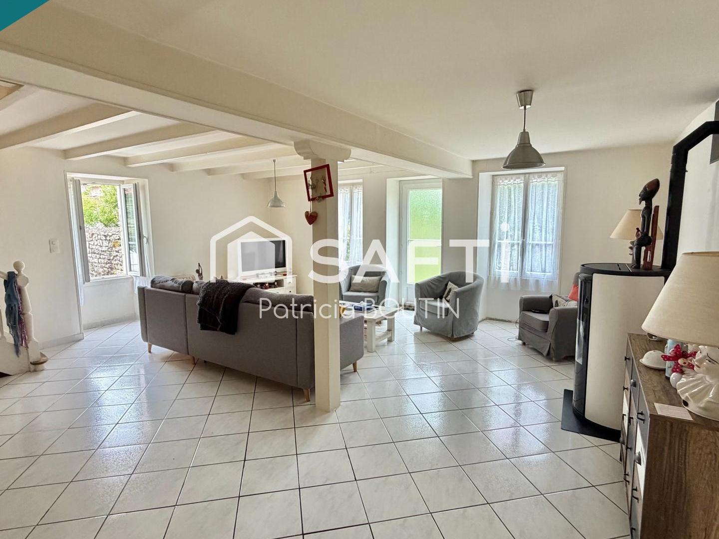 MAISON EN PIERRE 4 CHAMBRES + GARAGE ET JARDIN A SAINTE OUENNE
