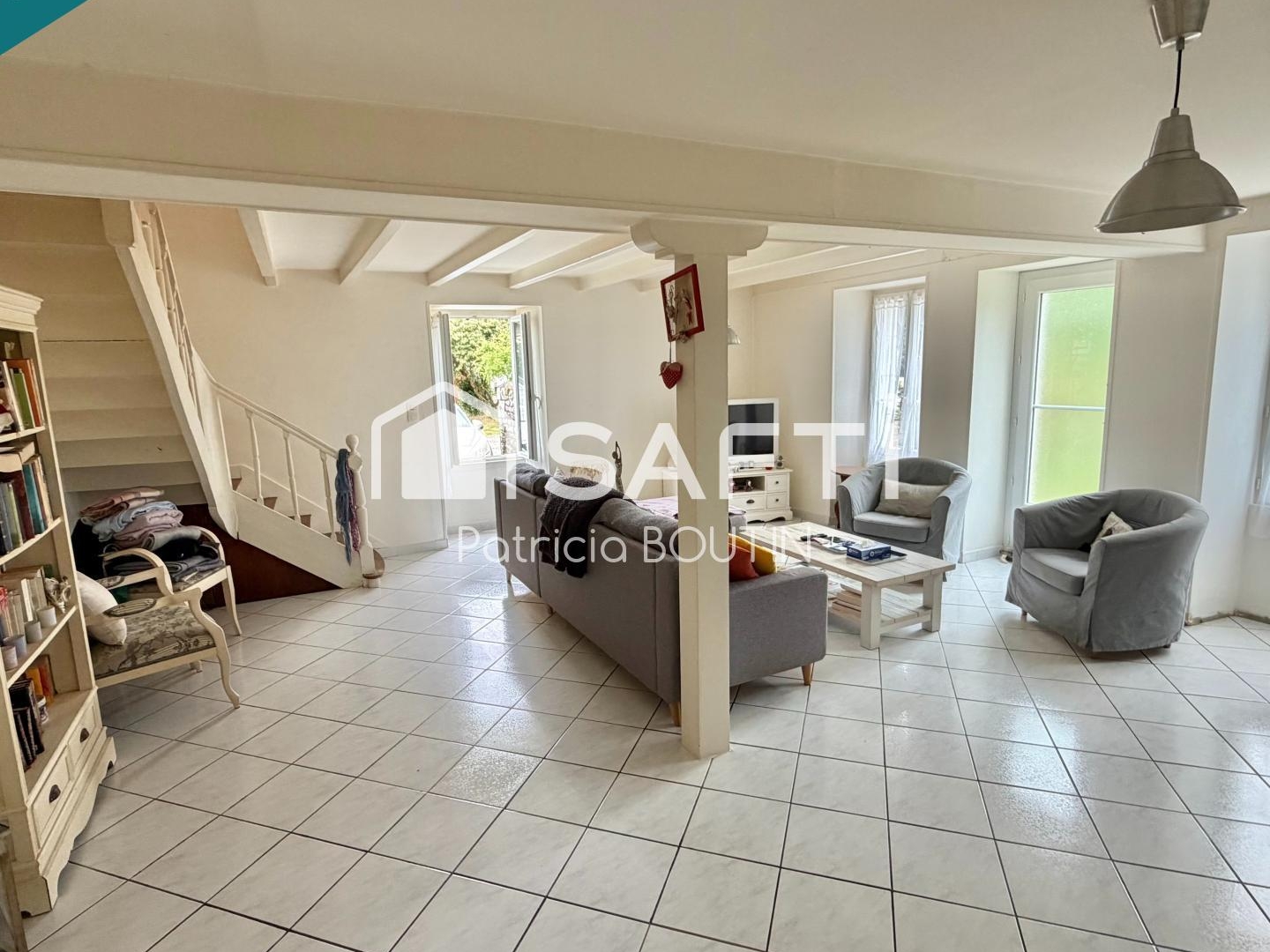 Maison à vendre - 6 pièces - 157m2 - Sainte-Ouenne (79220)