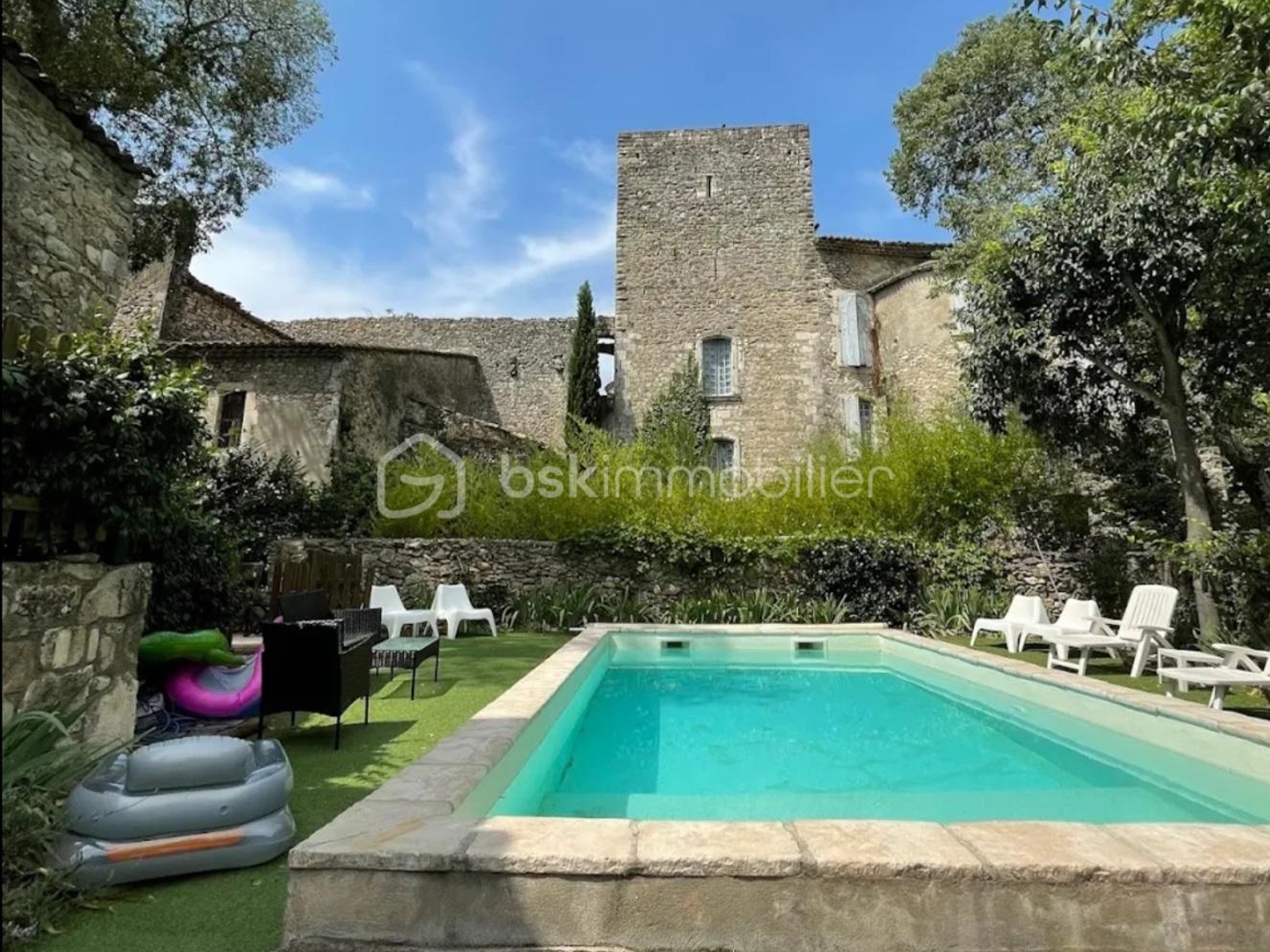 Maison 15 pièces 278 m²