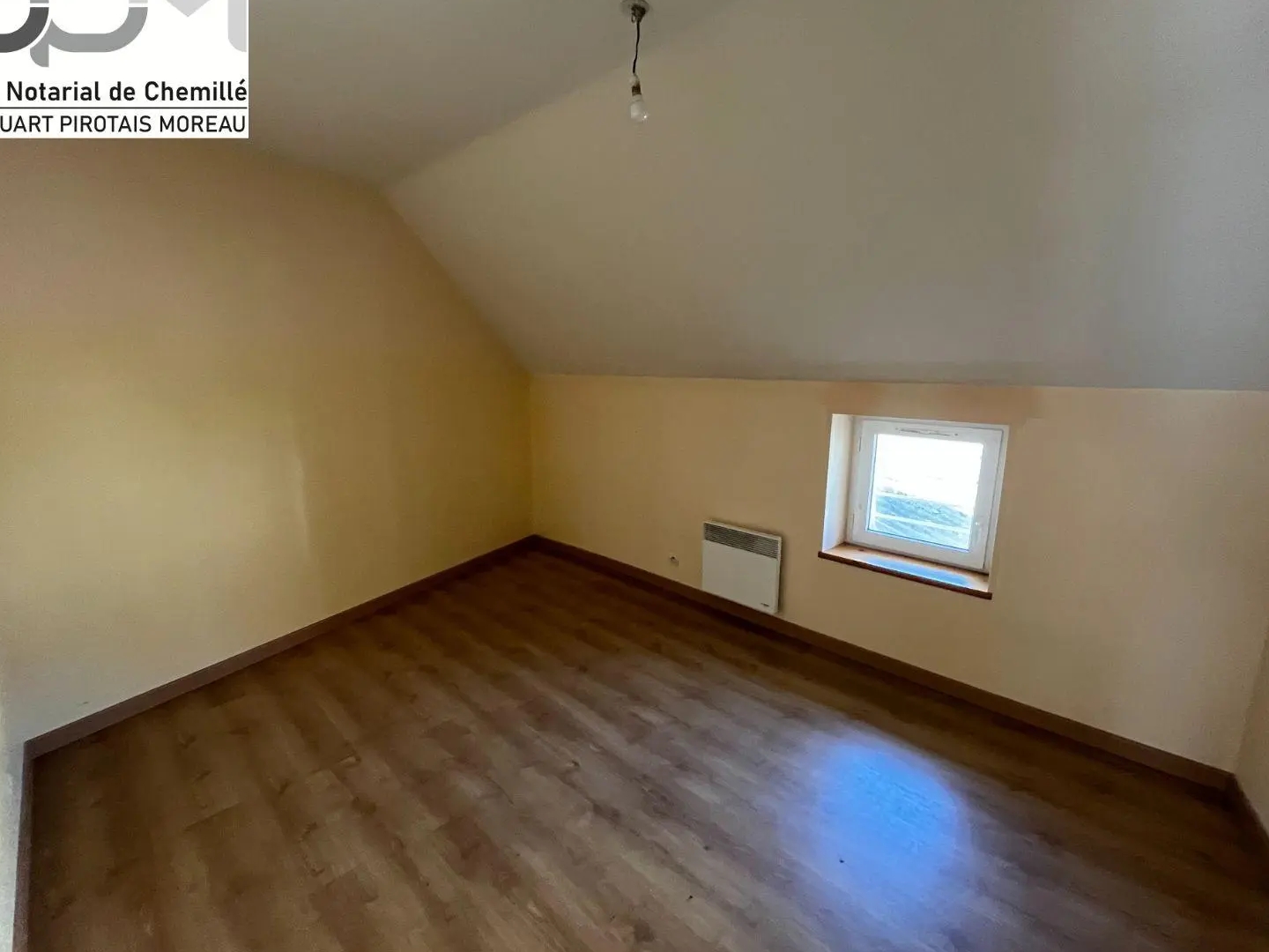 Immeuble à vendre - 135m2 - Chemillé-En-Anjou (49120)