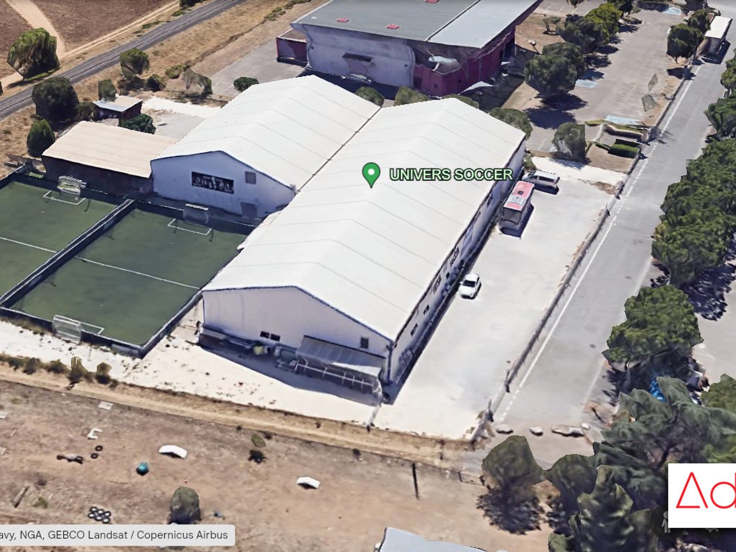 Locaux à vendre - 1740m2 - Milhaud (30540)