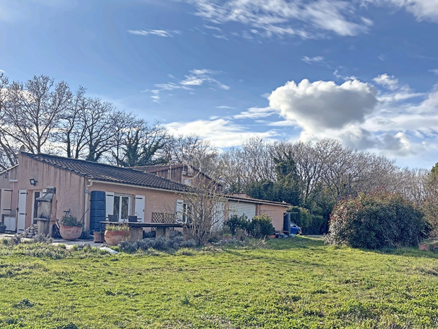 Ensemble immobilier Mérindol 190 m2 sur 4600m2