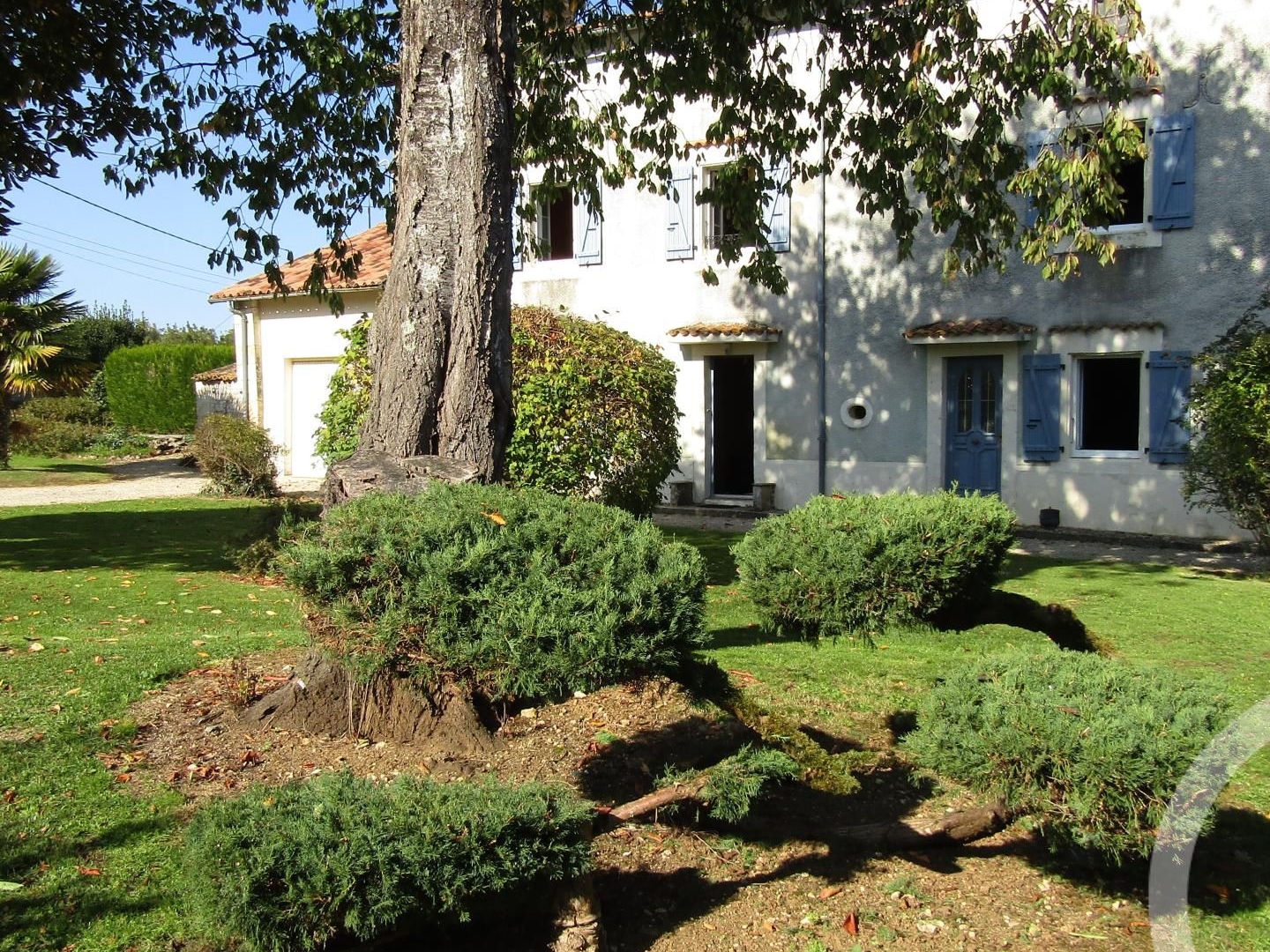 Maison 7 pièces 302 m²