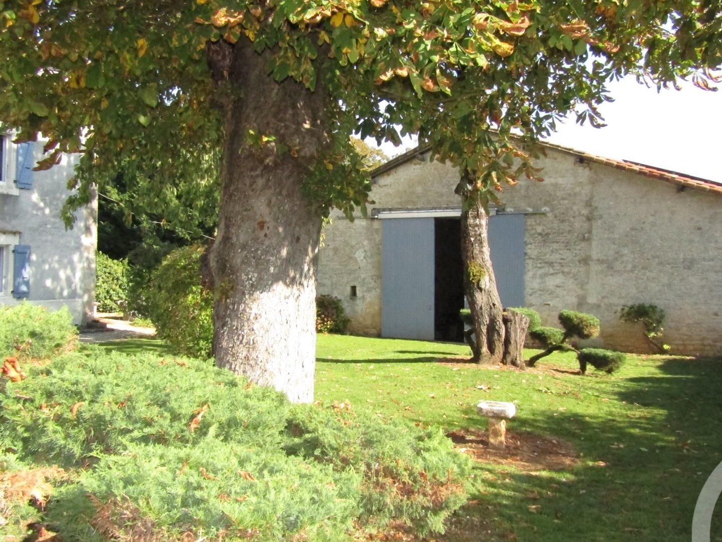 Maison à vendre - 7 pièces - 302m2 - Fontivillié (79110)