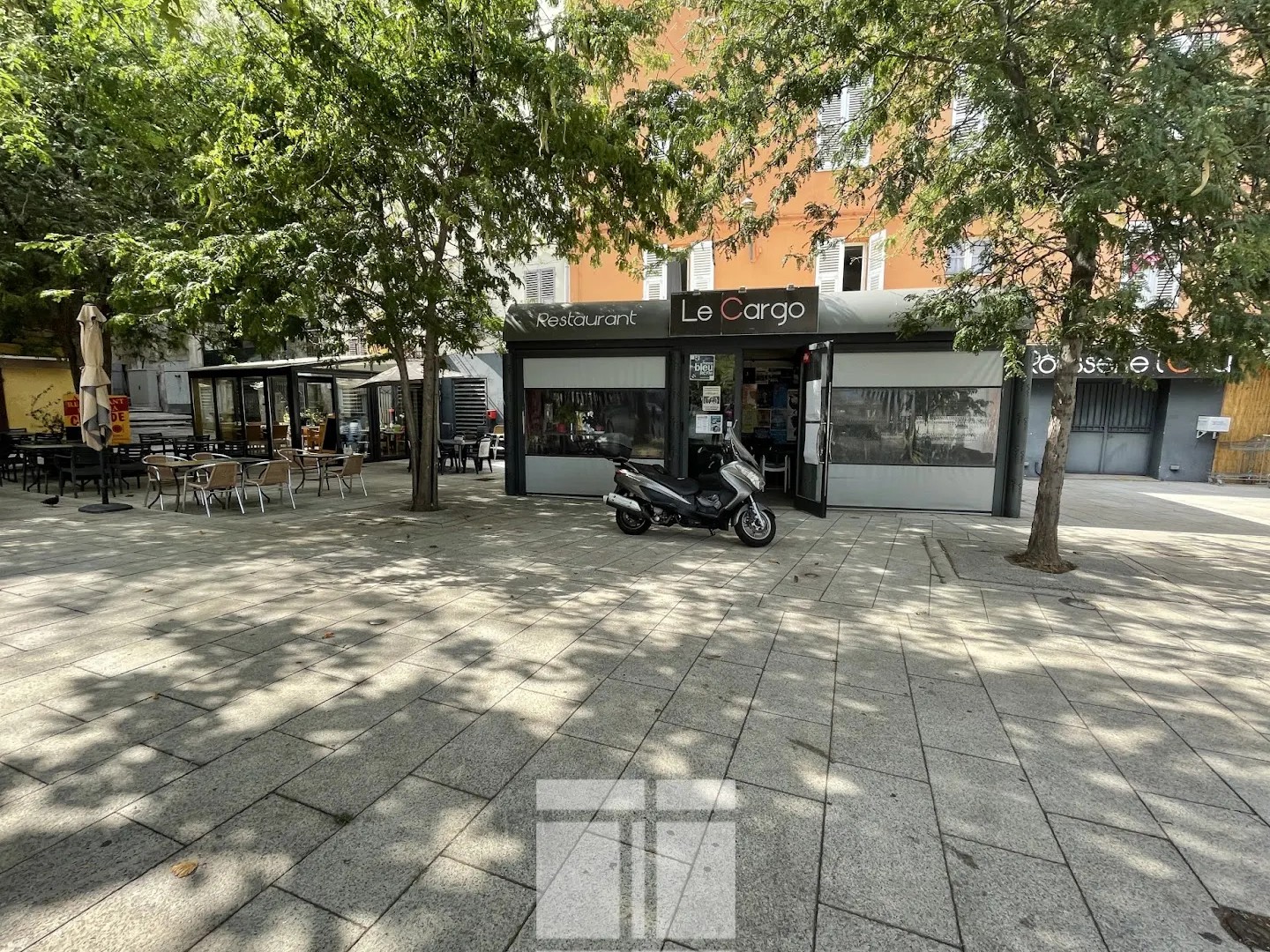 Commerce 2 pièces 113 m²