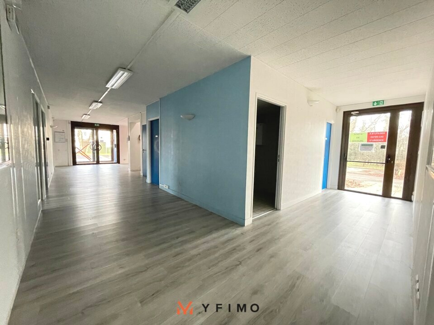 Bureaux à vendre - 800m2 - Aubergenville (78410)