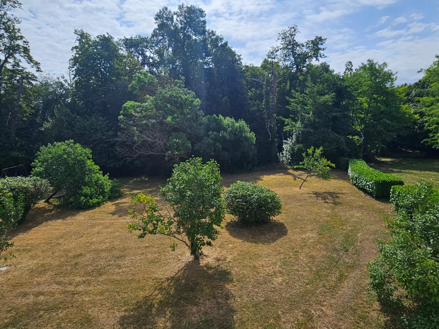 Maison à vendre - 10 pièces - 292m2 - Saint-Pierre-La-Noue (17700)
