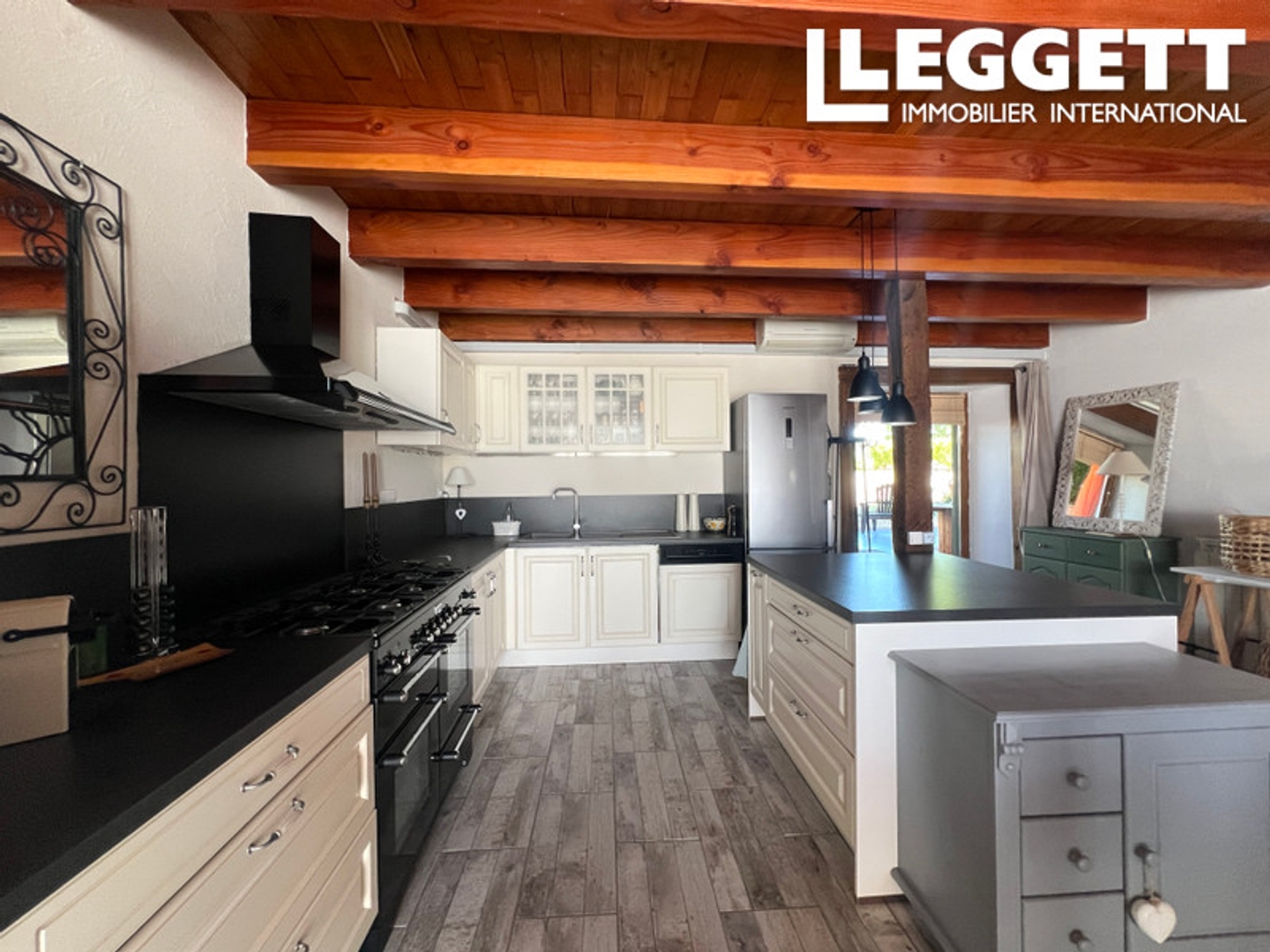 Maison à vendre - 6 pièces - 238m2 - Toulx-Sainte-Croix (23600)