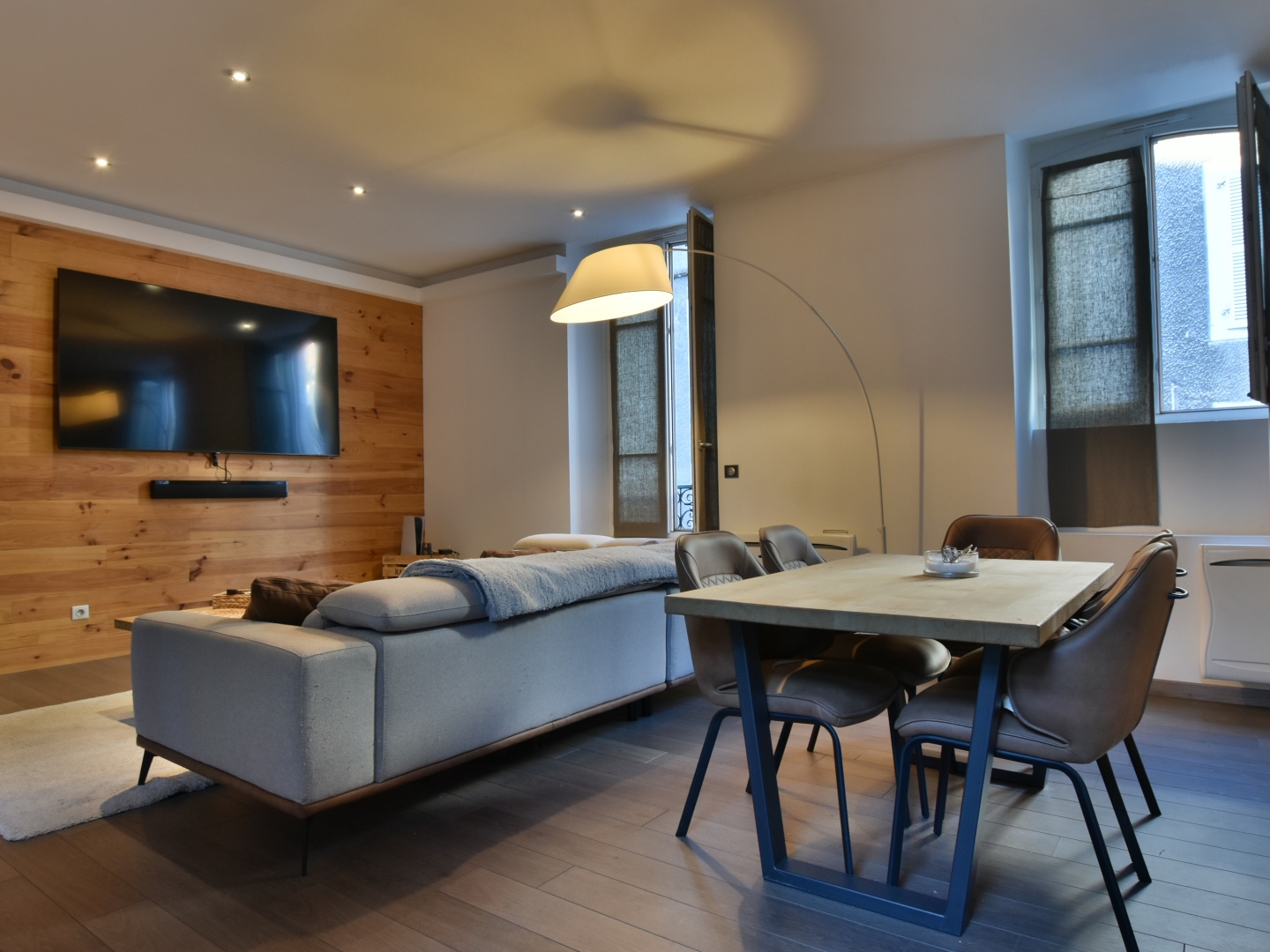 PAU HYPER-CENTRE - APPARTEMENT RÉNOVÉ 111 M² - TERRASSE