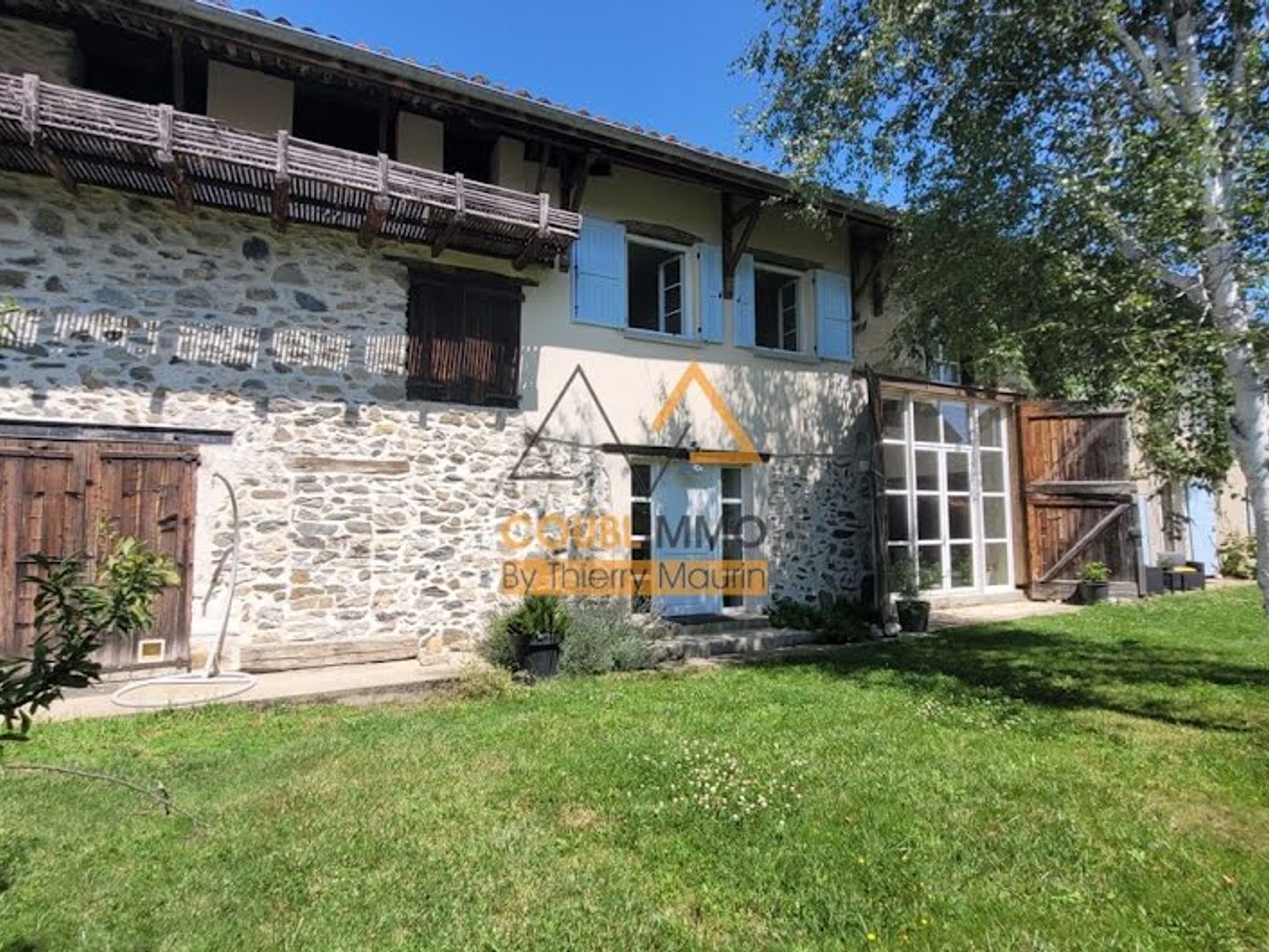 Maison 9 pièces 261 m²