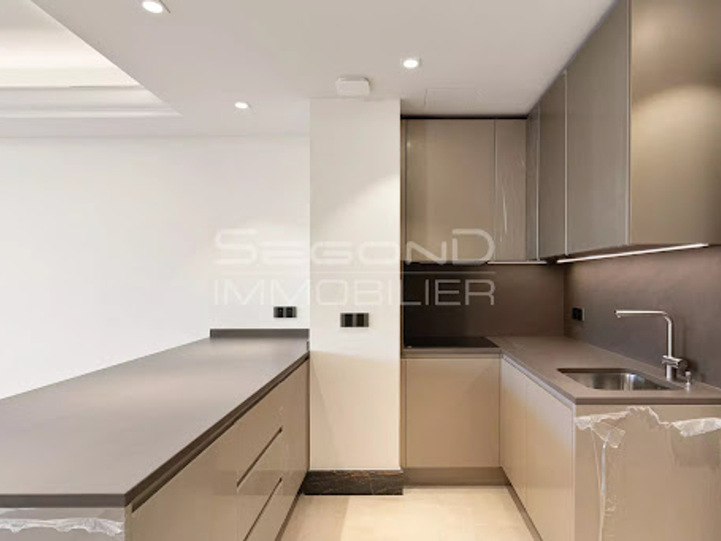 Appartement à vendre - 4 pièces - 176m2 - Monaco (98000)