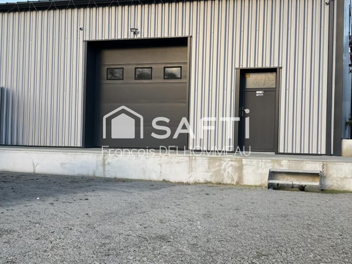 Bureaux 2 pièces 130 m²