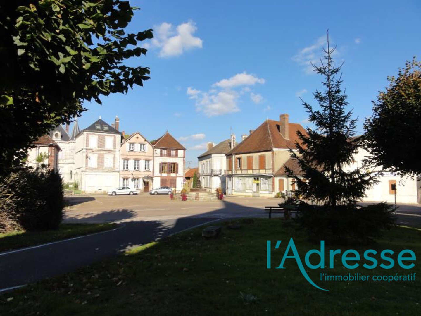 Immeuble à vendre - 400m2 - Égleny (89240)