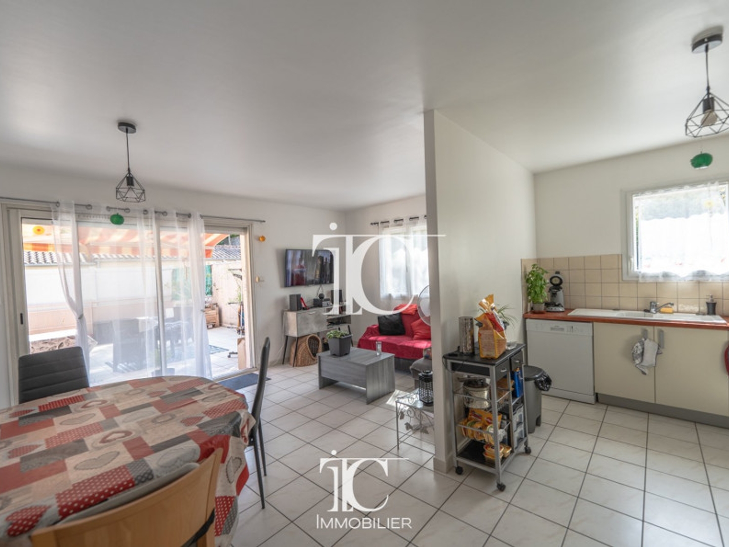 Appartement à vendre - 2 pièces - 59m2 - Les Vans (07140)