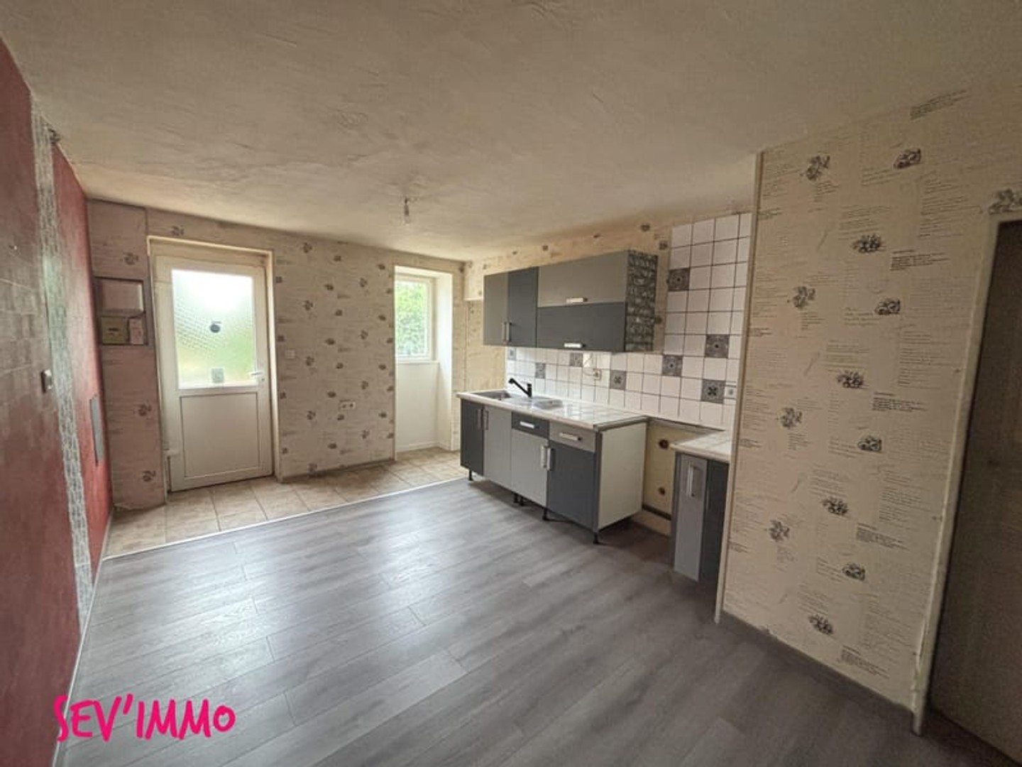 Maison à vendre - 7 pièces - 127m2 - Varennes-Sur-Allier (03150)