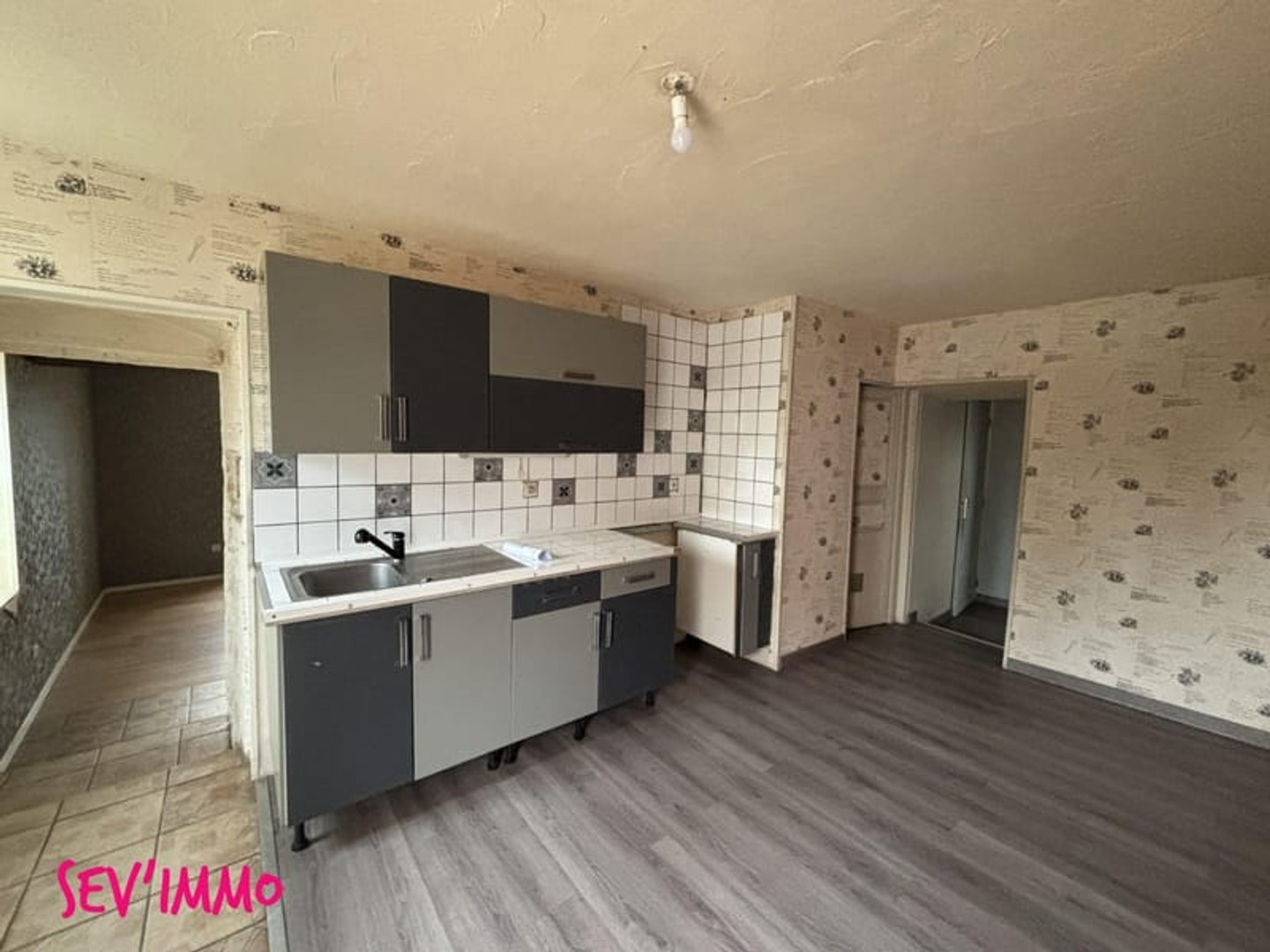 Maison à vendre - 7 pièces - 127m2 - Varennes-Sur-Allier (03150)