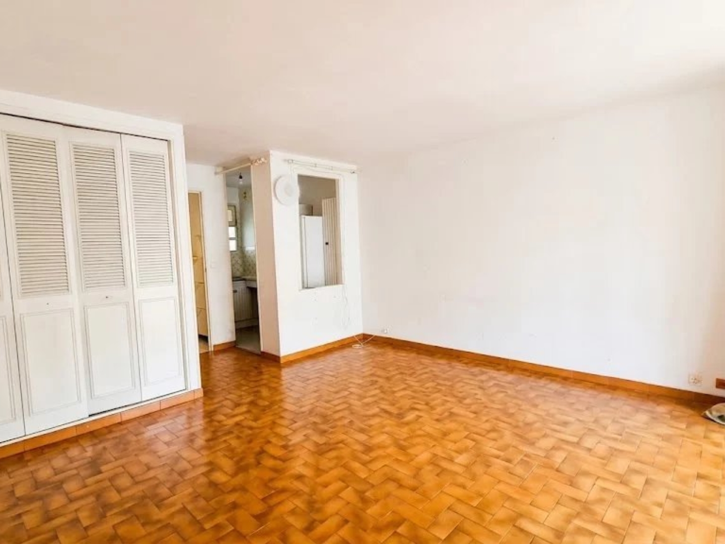 Appartement à vendre - 1 pièce - 29m2 - Saint-Laurent-Du-Var (06700)