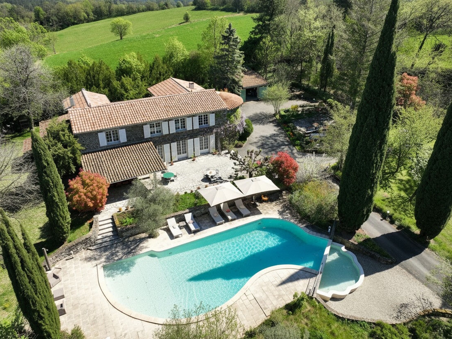 Maison à vendre - 11 pièces - 240m2 - Chomérac (07210)