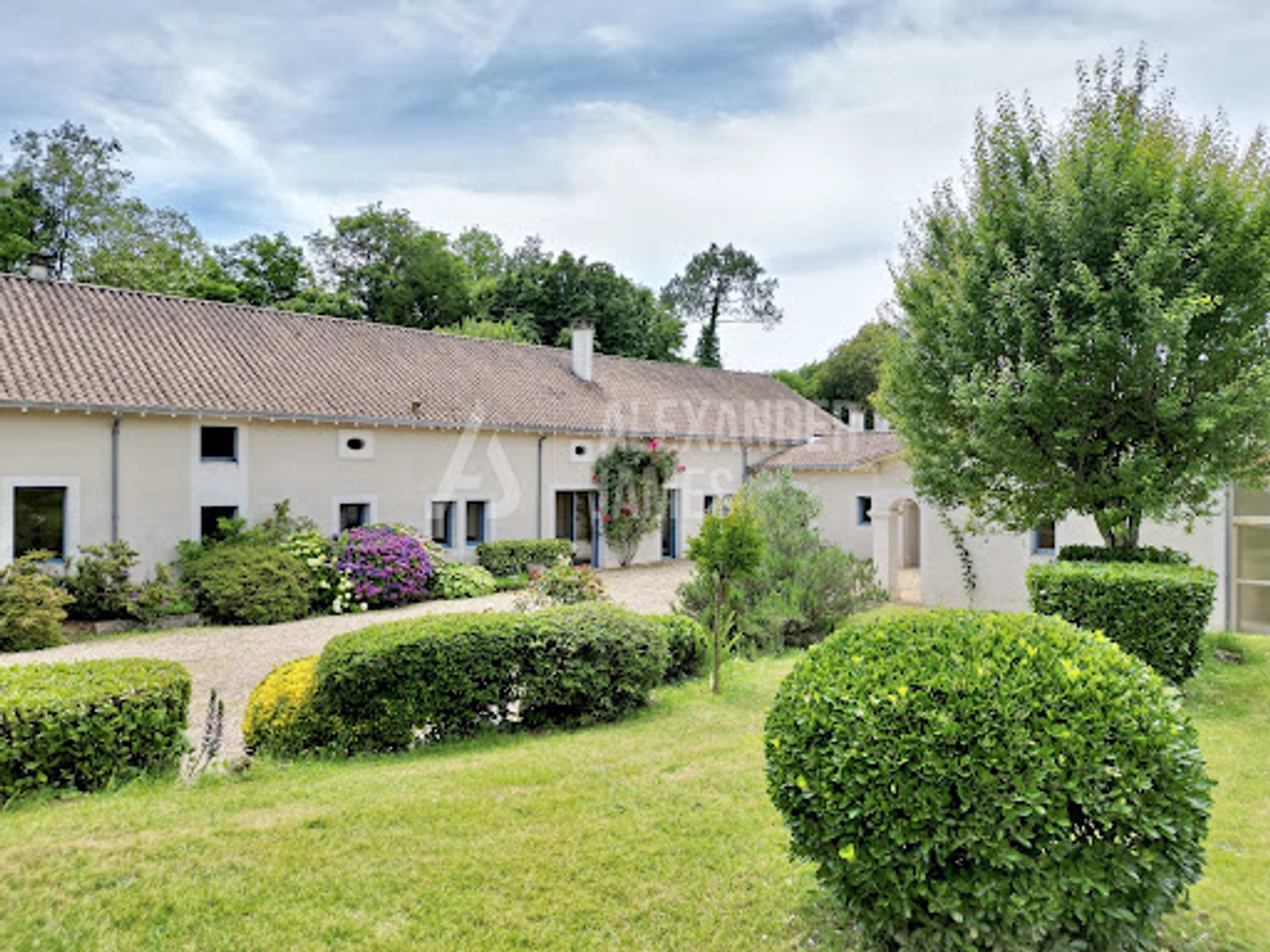 Maison à vendre - 11 pièces - 347m2 - Mussidan (24400)