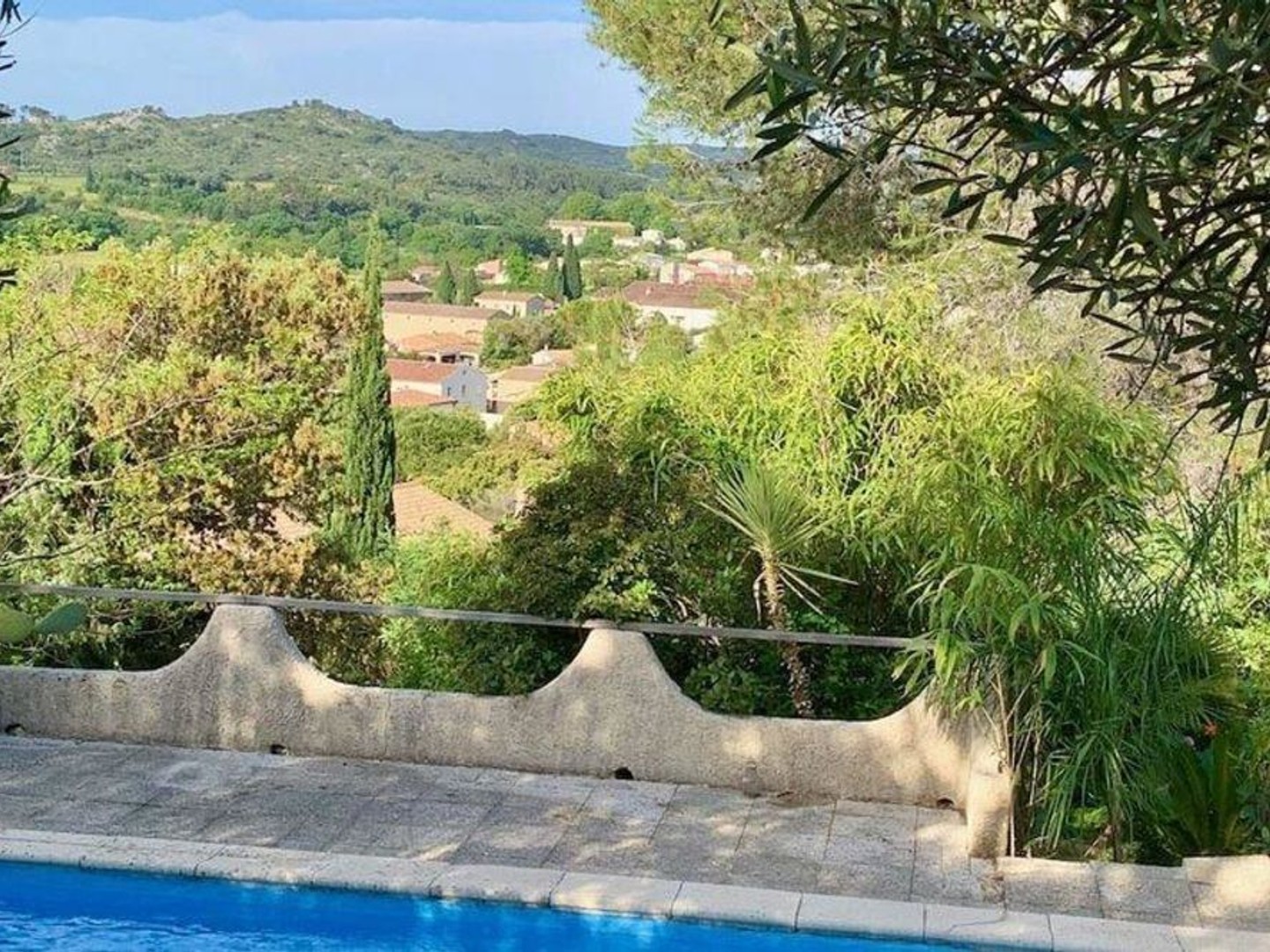 Maison à vendre - 5 pièces - 1020m2 - Tavel (30126)