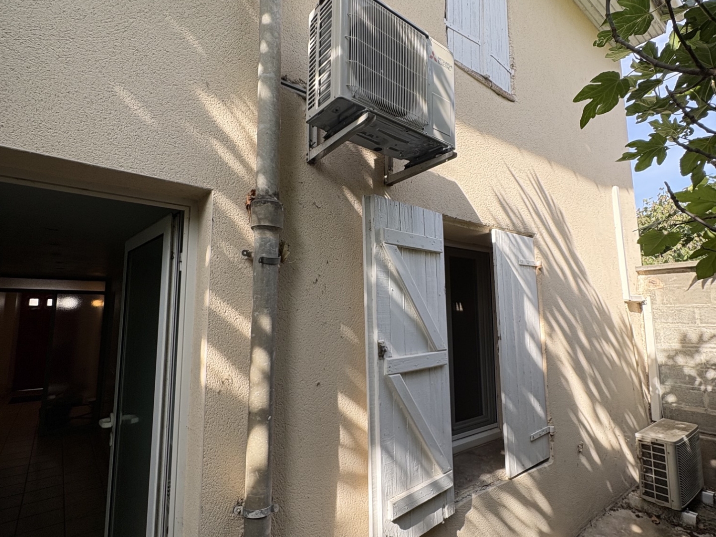 Local professionnel 106 m²