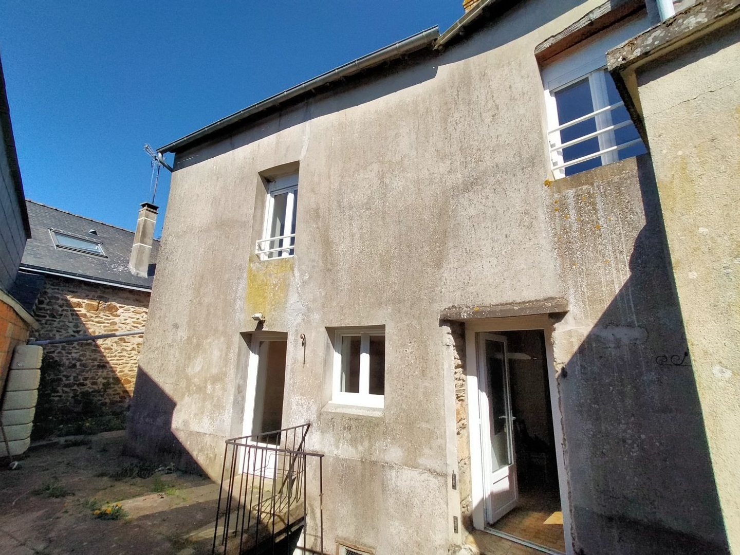 Maison à vendre - 4 pièces - 106m2 - Courcité (53700)