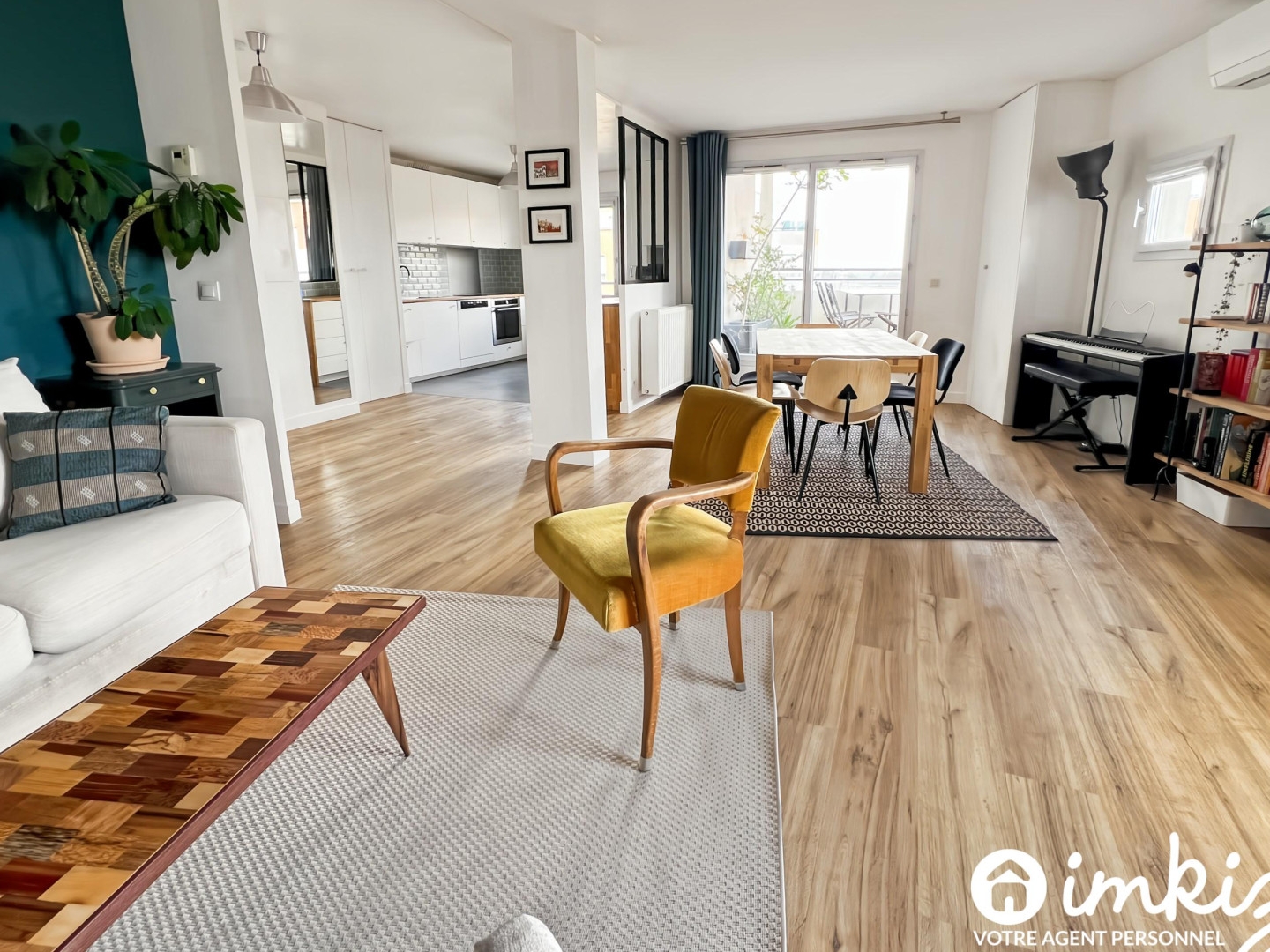 Duplex 99m² rénové, terrasse - climatisé - 2 boxes