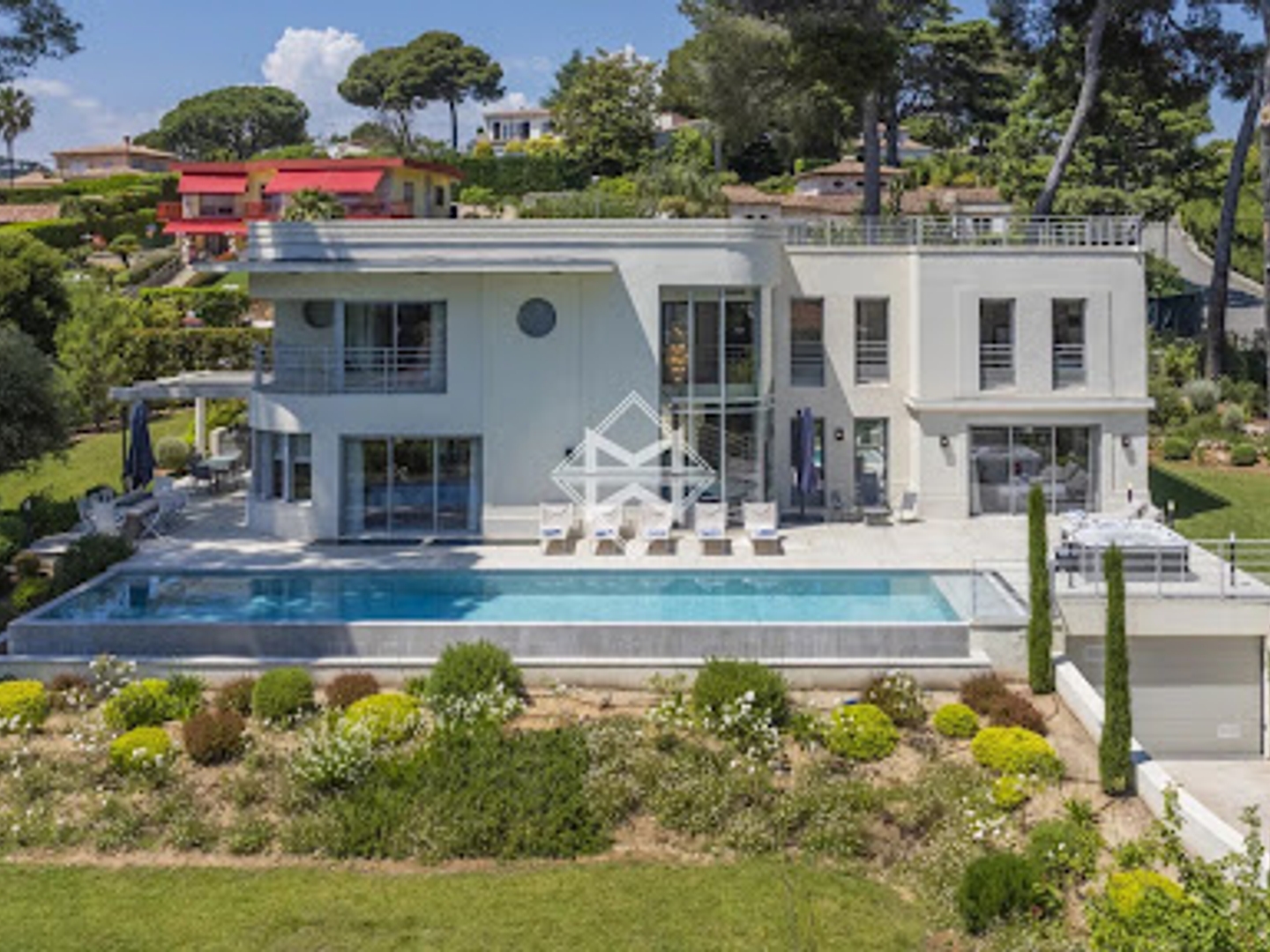 Villa 10 pièces 416 m²