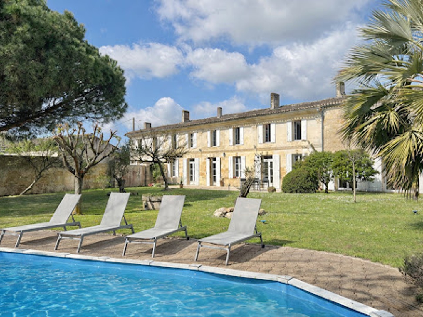 Maison 10 pièces 350 m²