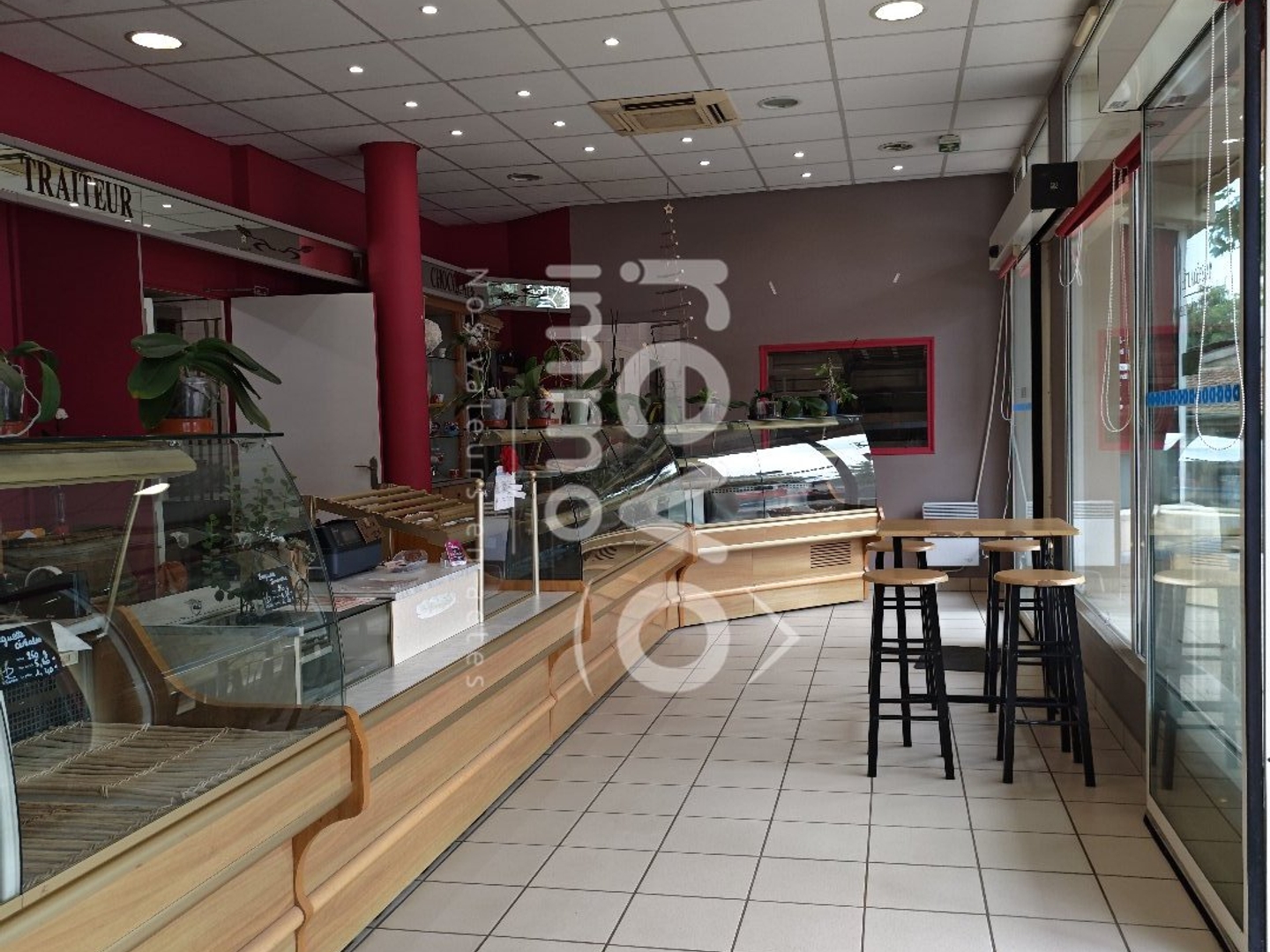Magasin à vendre - Saint-Marcel (01390)
