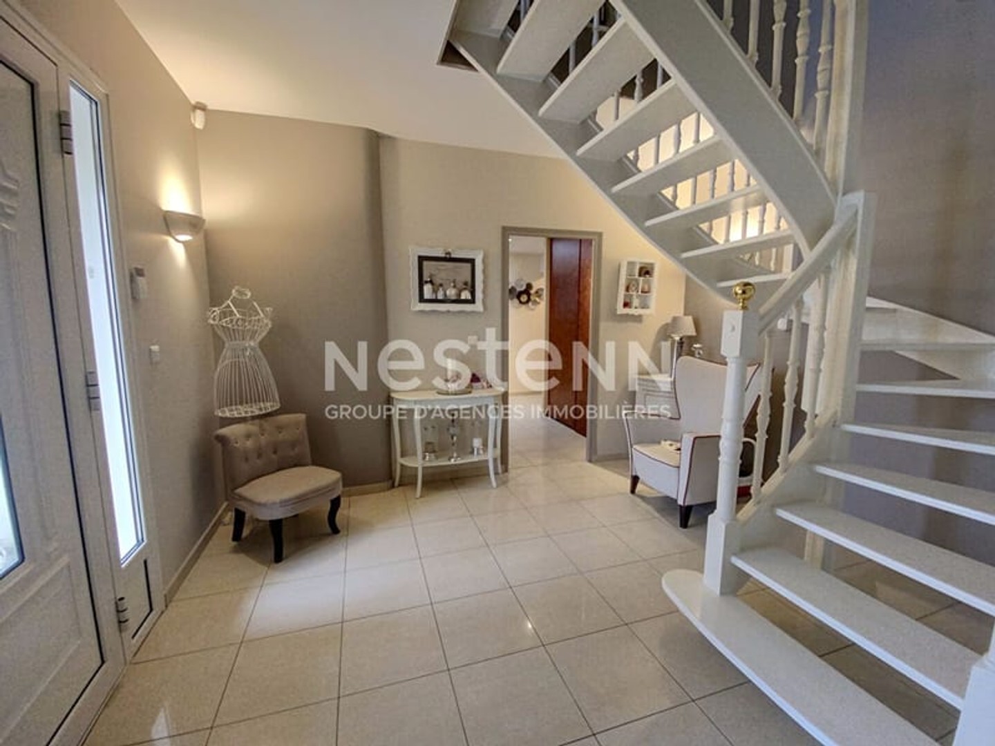 Maison 9 pièces 288 m²