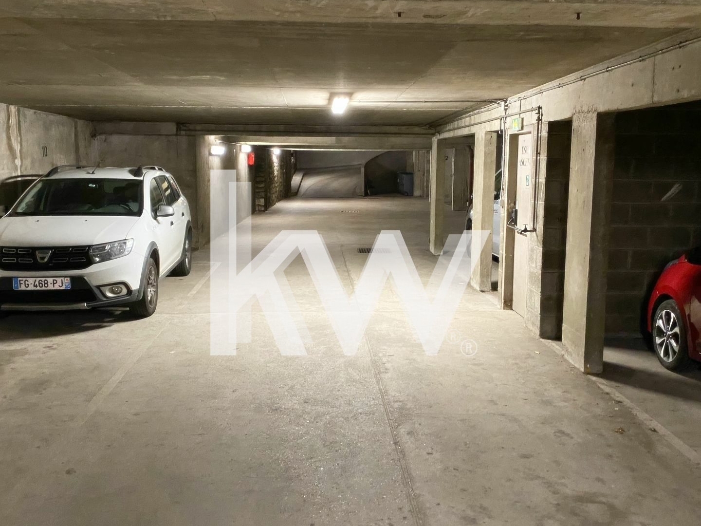 Parking / garage / box à vendre - 24m2 - Montrouge (92120)