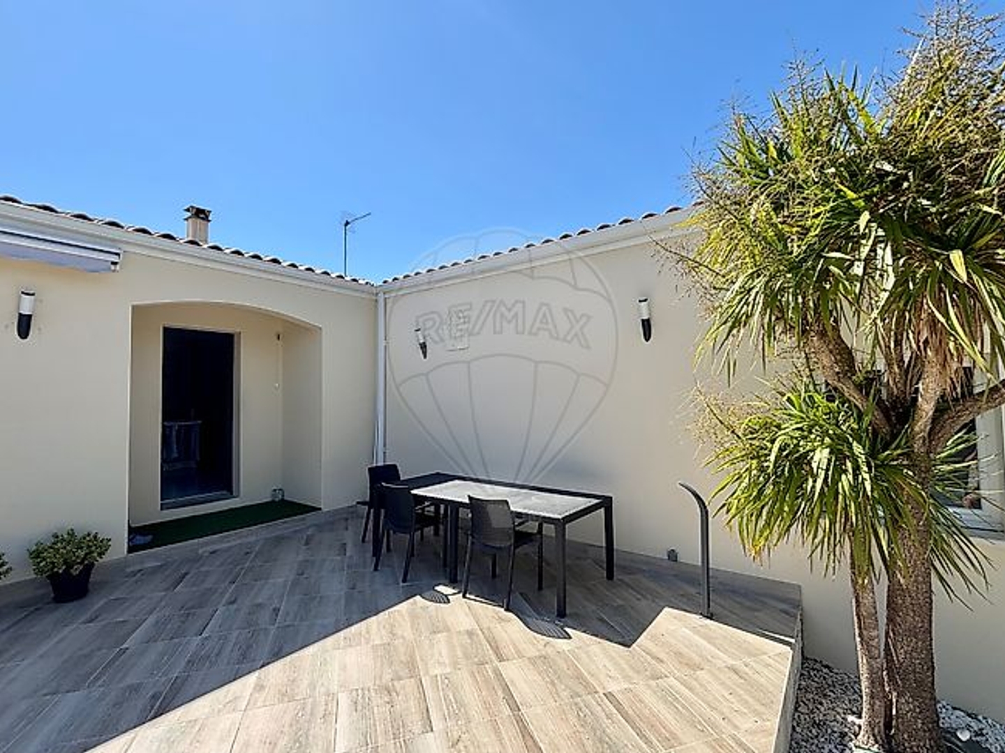 Maison à vendre - 4 pièces - 114m2 - Saint-Sulpice-De-... (17200)