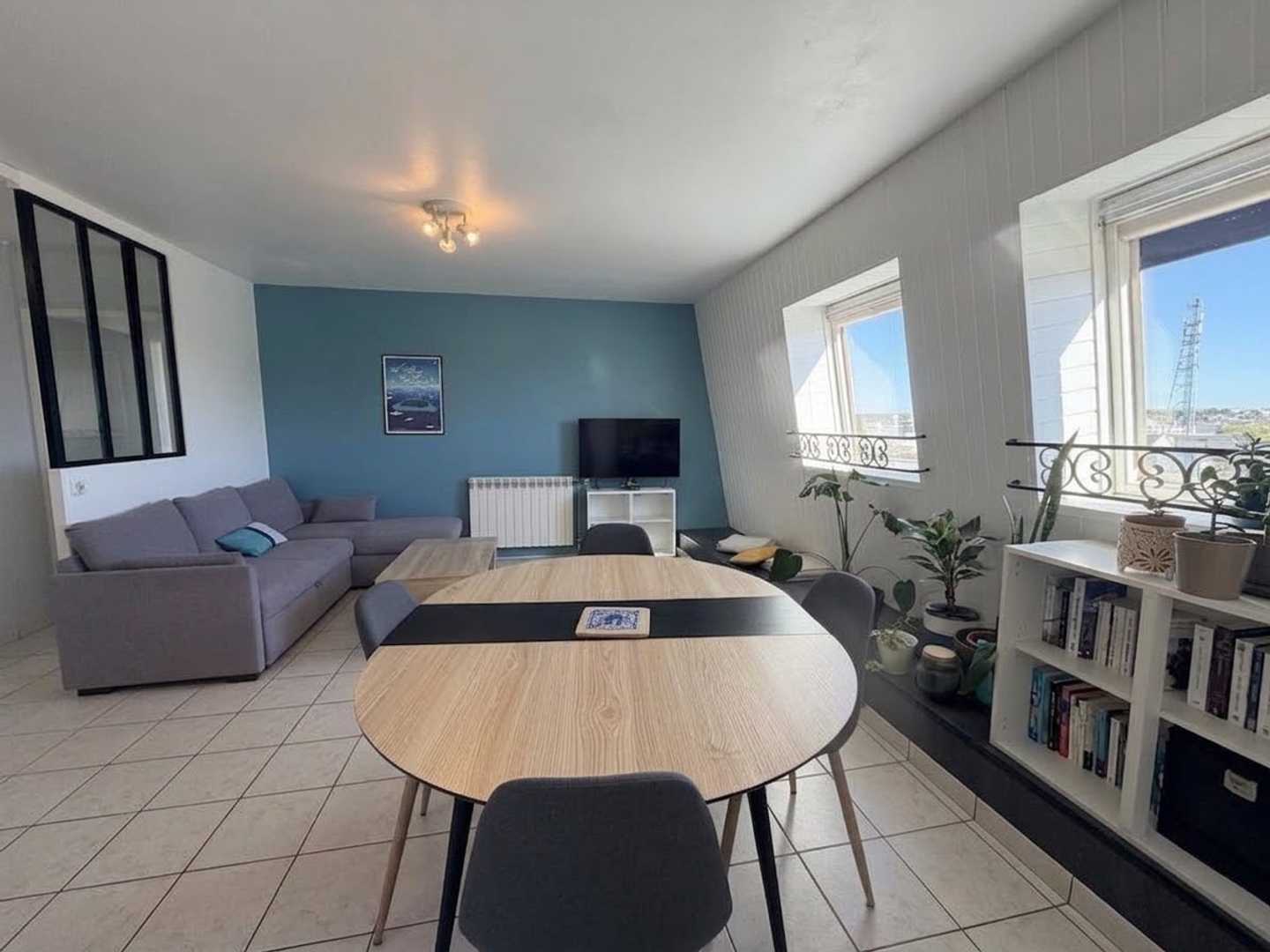GRAND T2 EN DERNIER ETAGE AVEC ASCENSEUR - Quartier du Pargo
