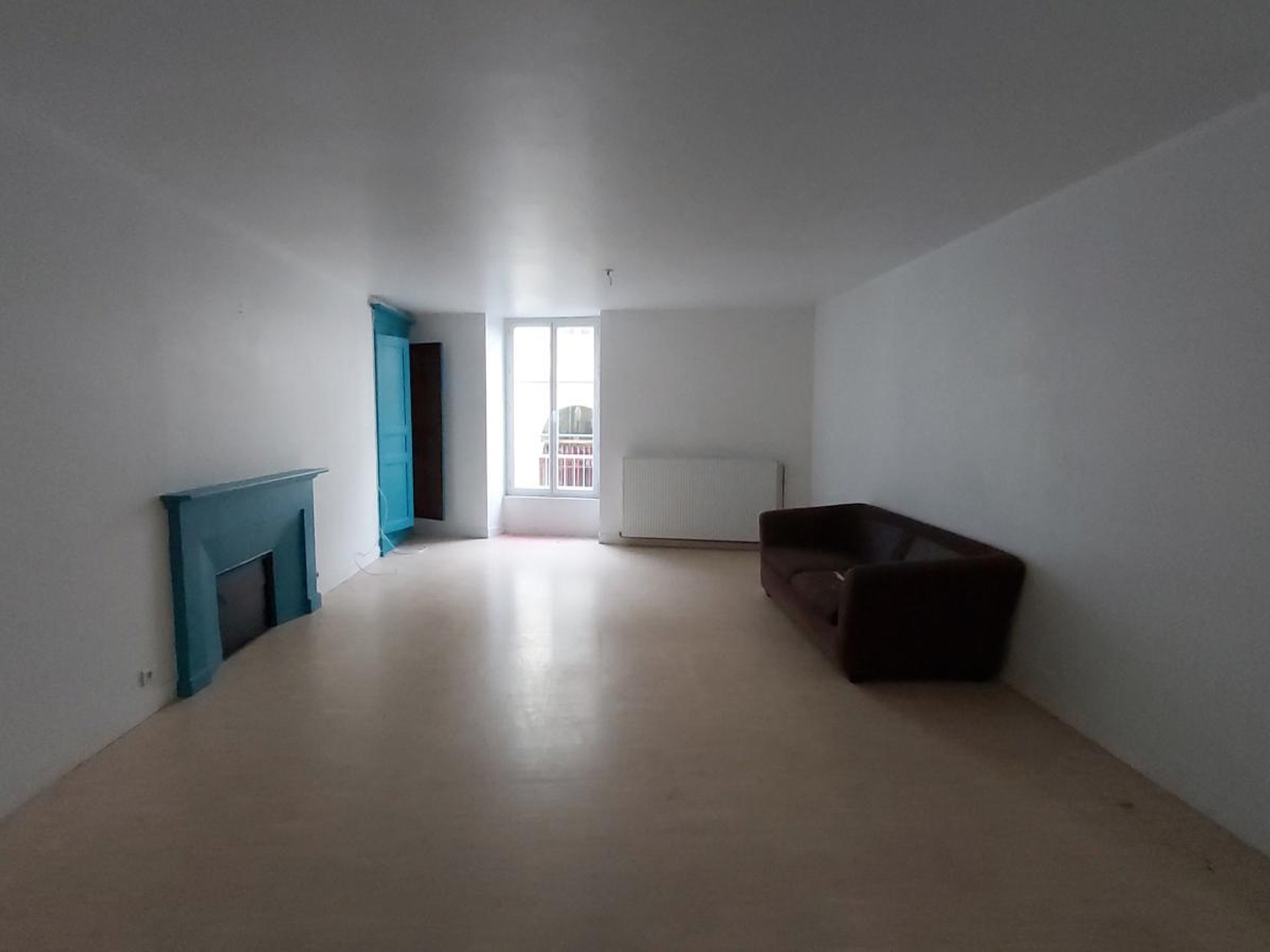 Immeuble à vendre - 12 pièces - 93m2 - Nontron (24300)