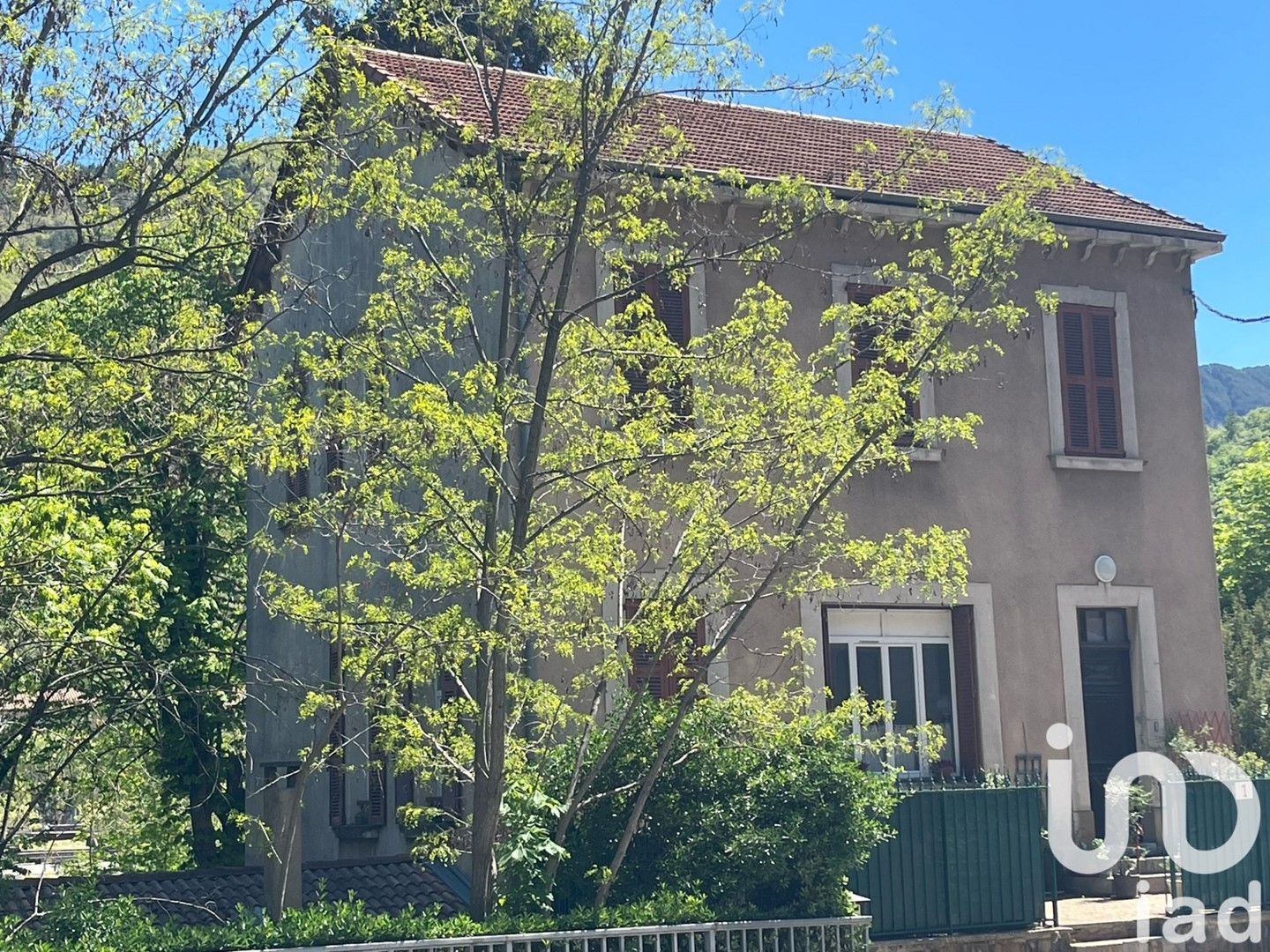 Maison avec appartements 3 pièces 231 m²