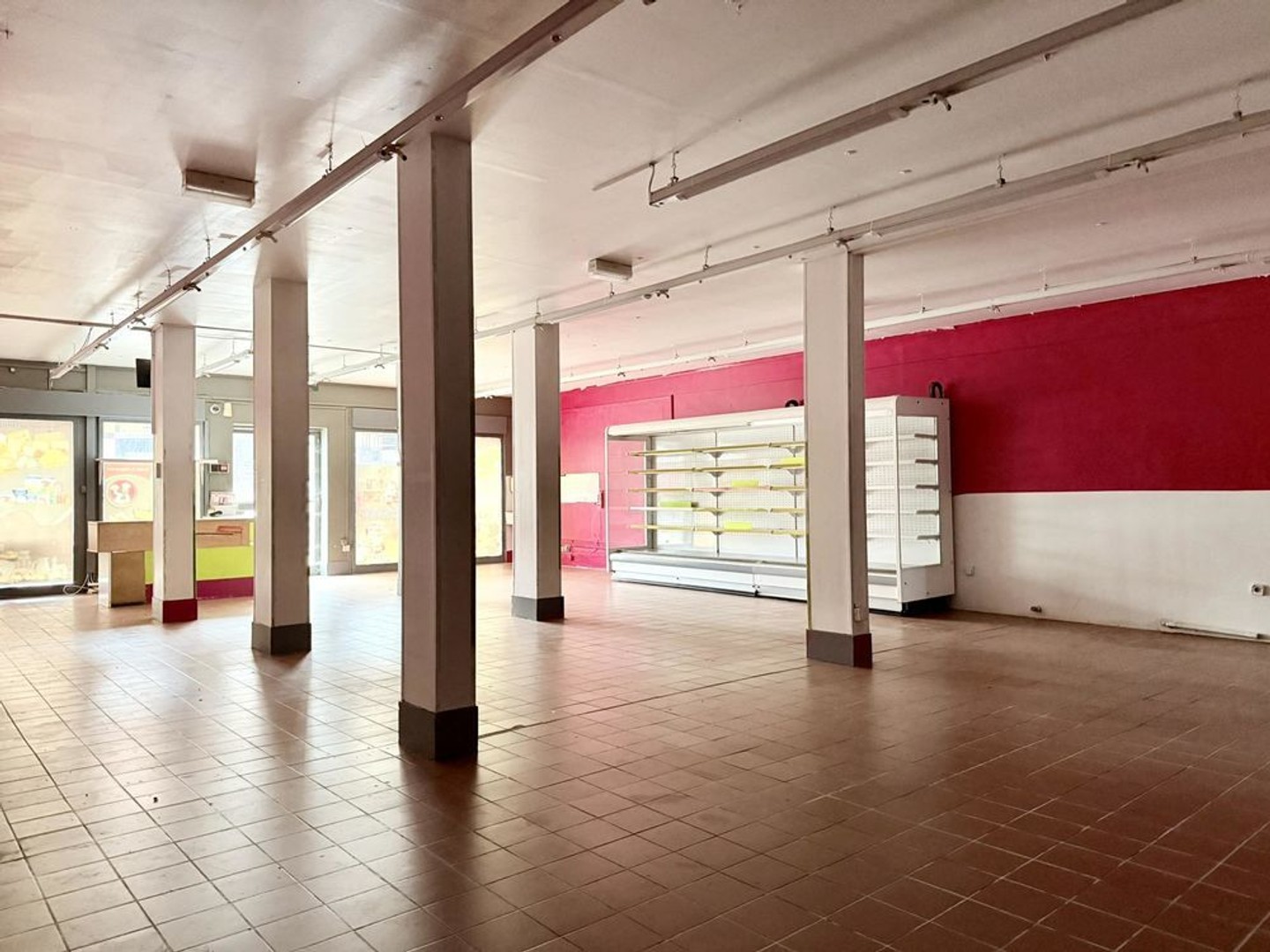 Locaux à vendre - 4 pièces - 19m2 - Ervy-Le-Châtel (10130)