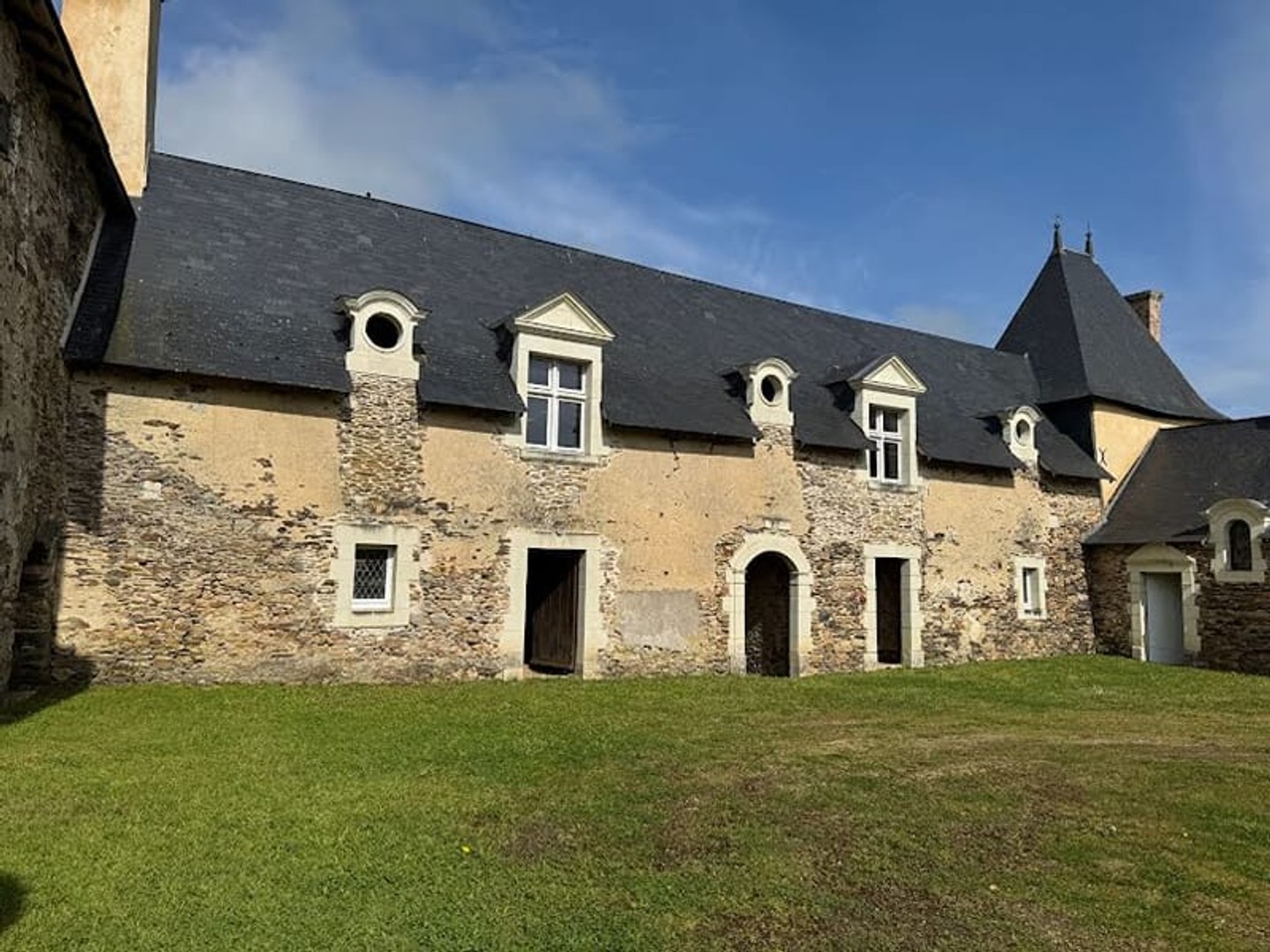 Maison à vendre - 10 pièces - 368m2 - Segré-En-Anjou Bleu (49500)