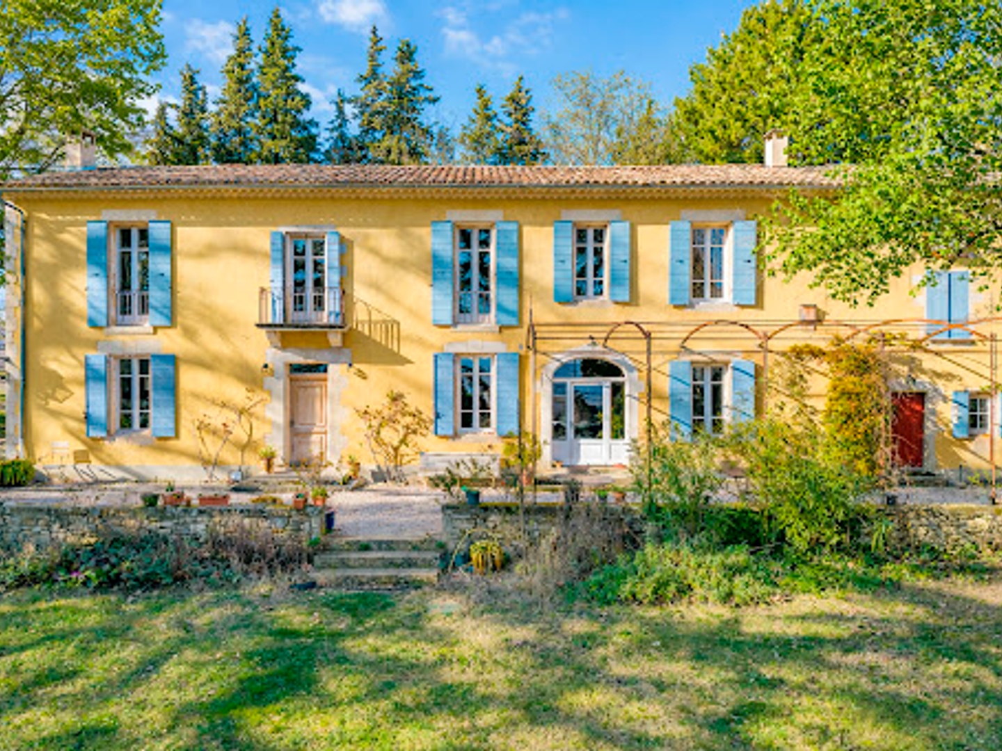Propriété 3 pièces 341 m²