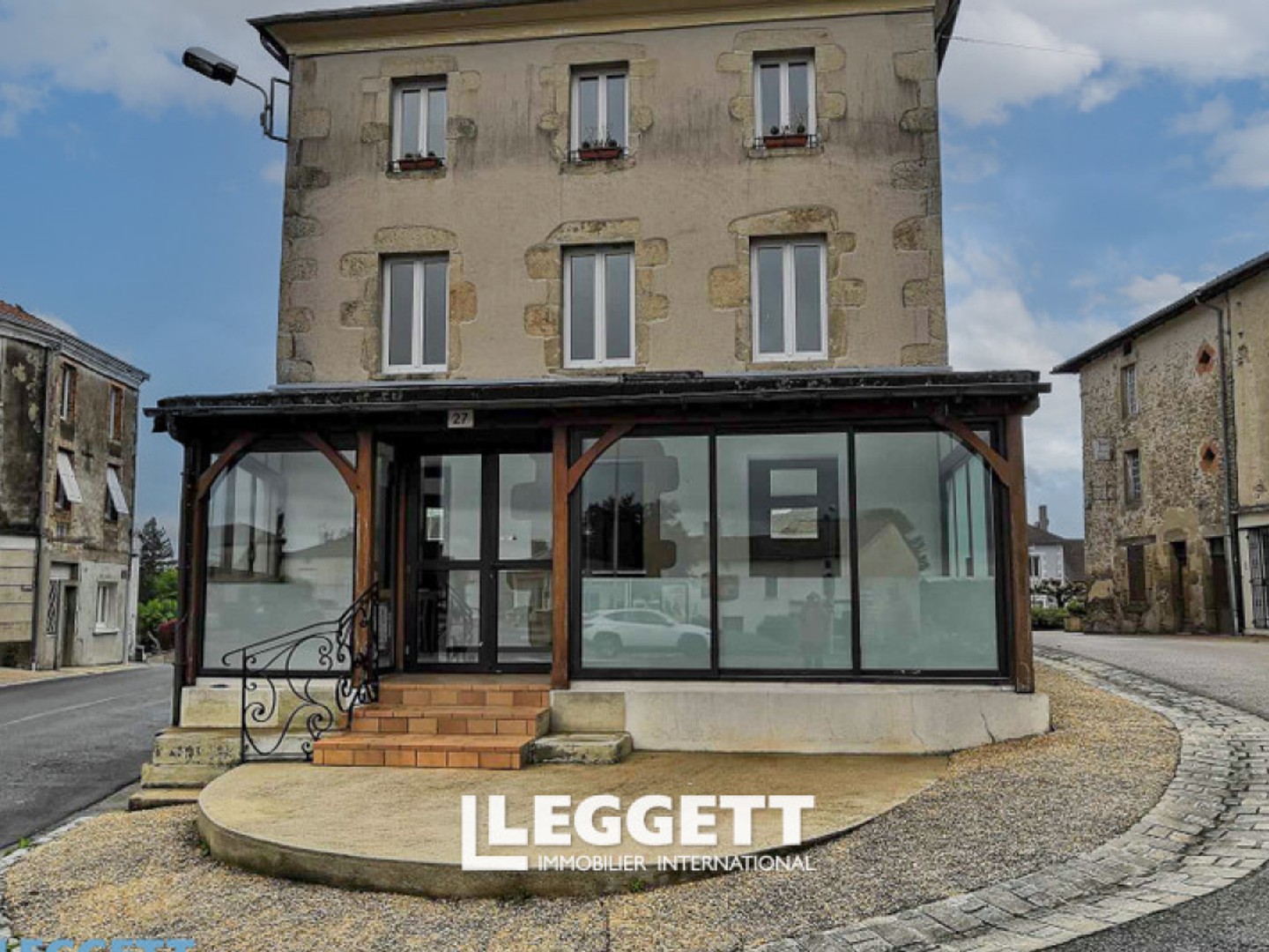 maison 8 pièce(s), CHÂTEAUPONSAC