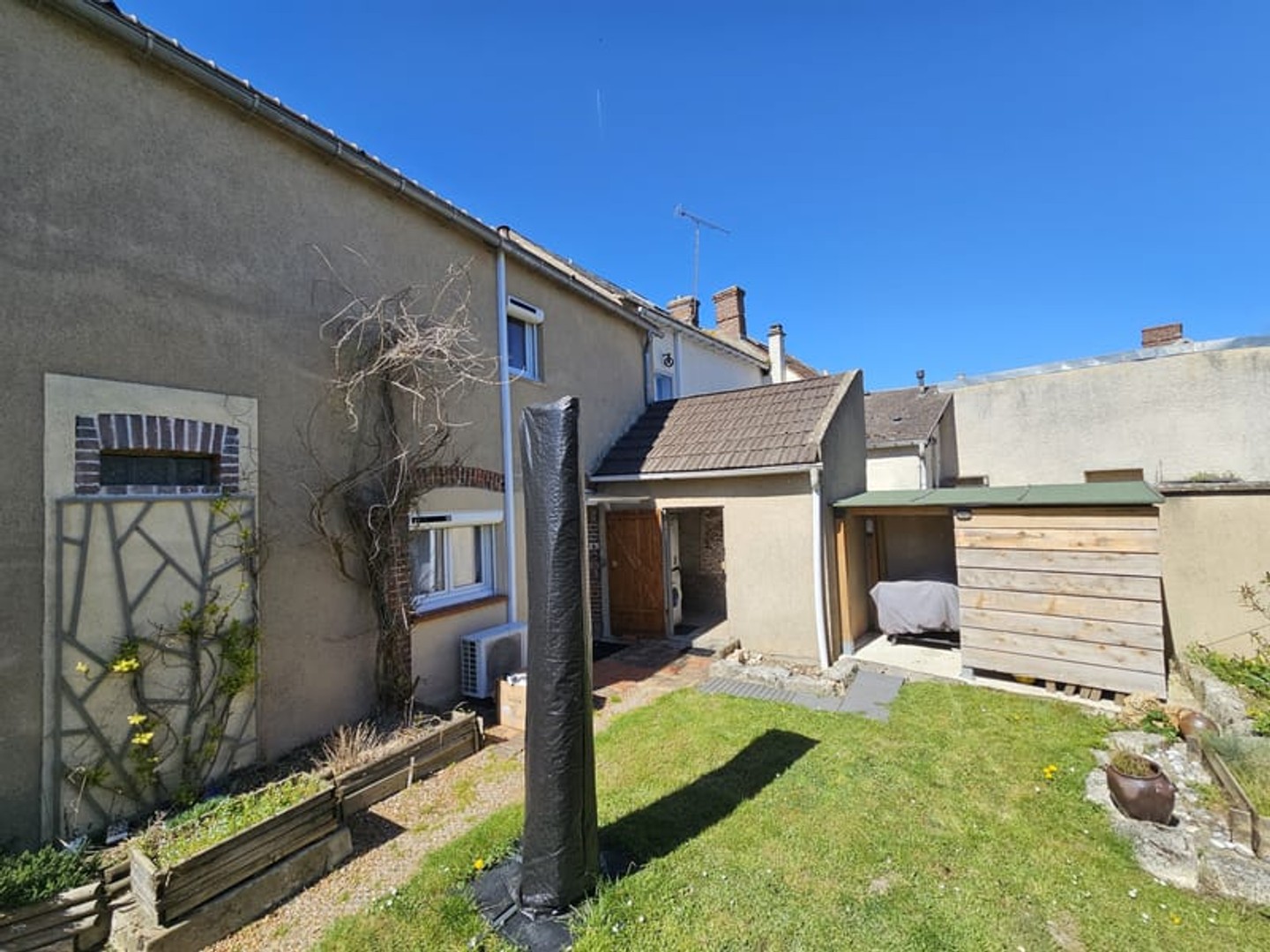 Immeuble à vendre - 4 pièces - 115m2 - Aunay-Sous-Auneau (28700)