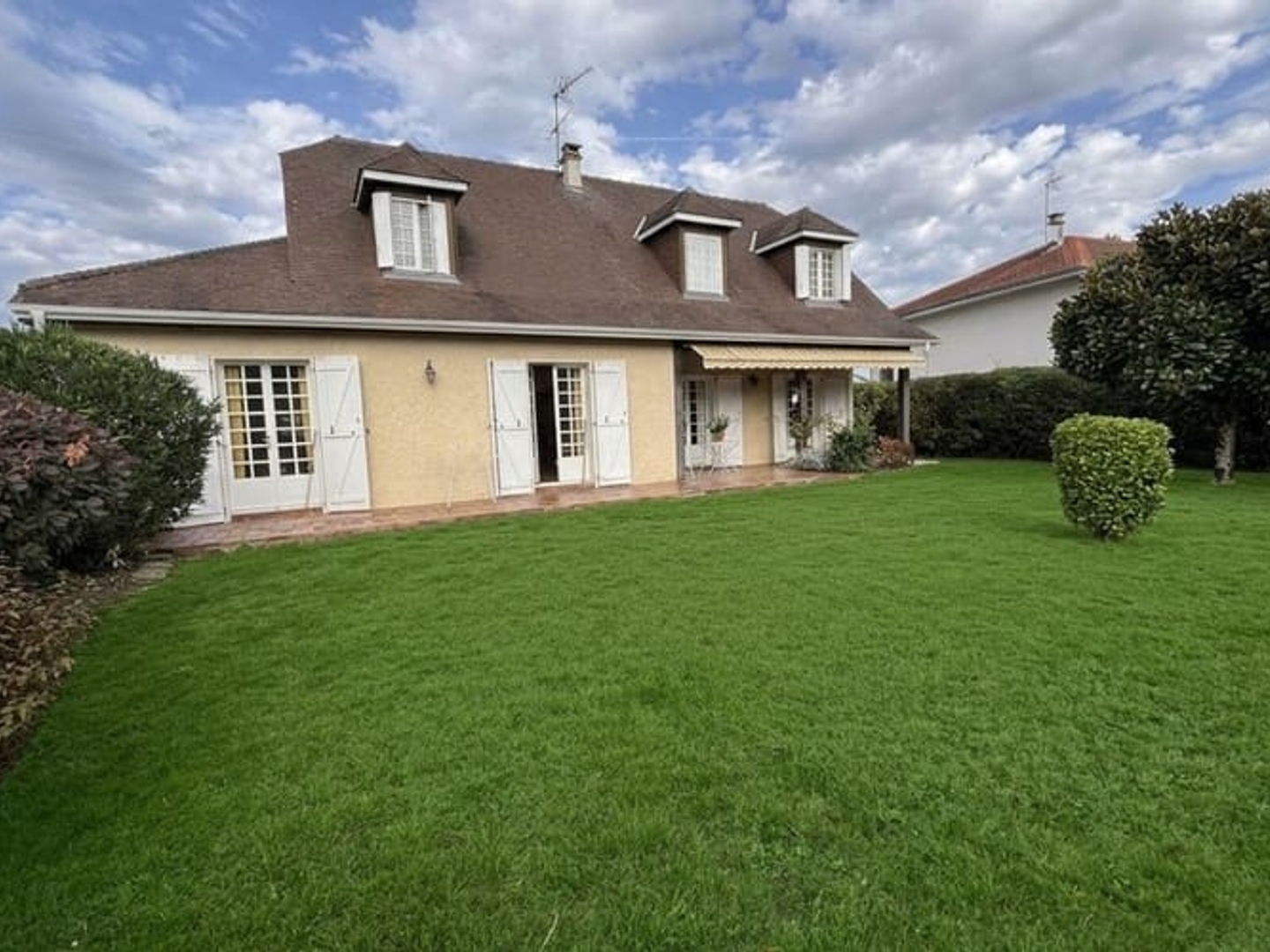 Maison à vendre - 6 pièces - 163m2 - Billère (64140)