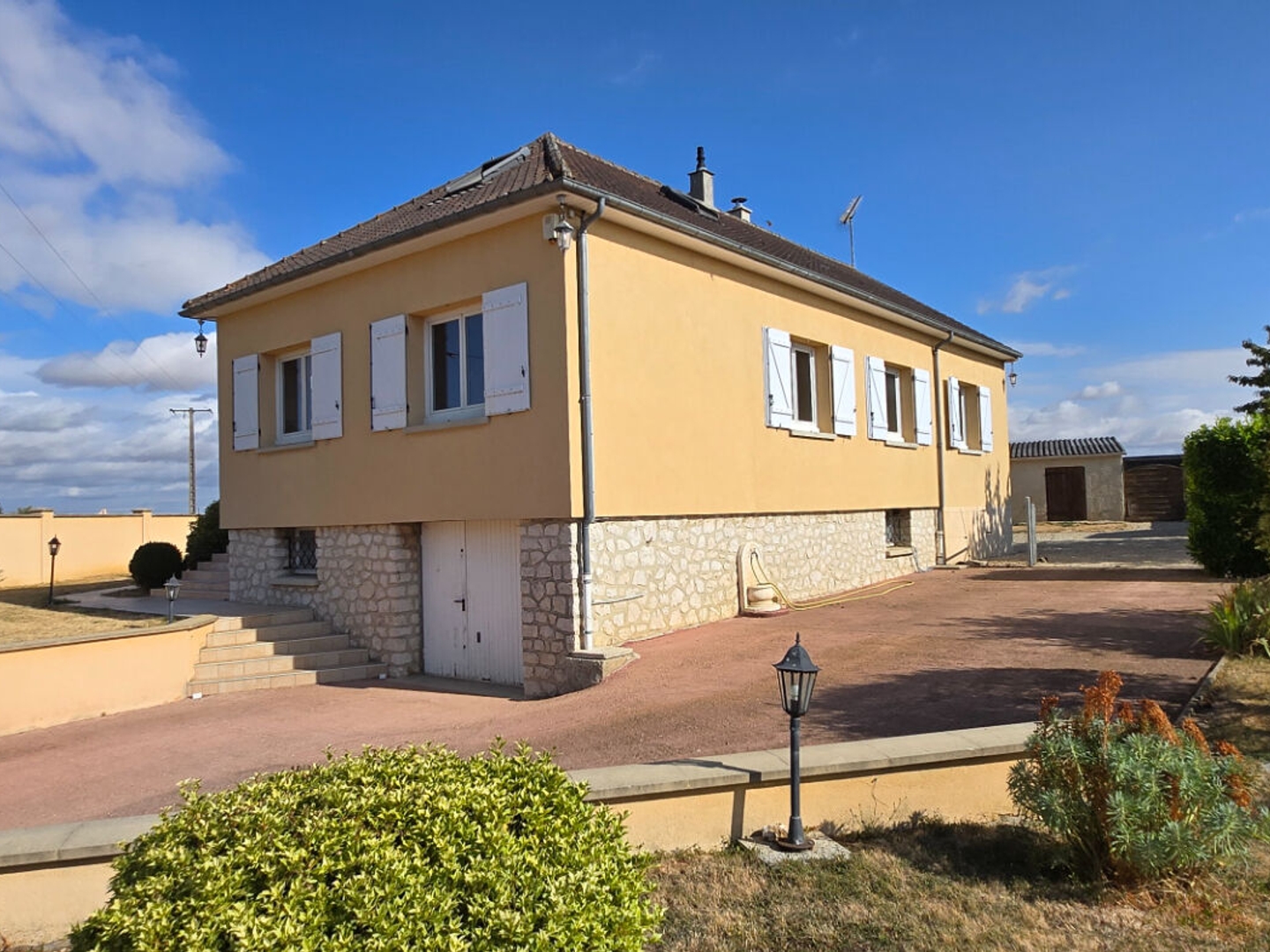 Maison individuel Rouilly 4 chambres / sous sol total
