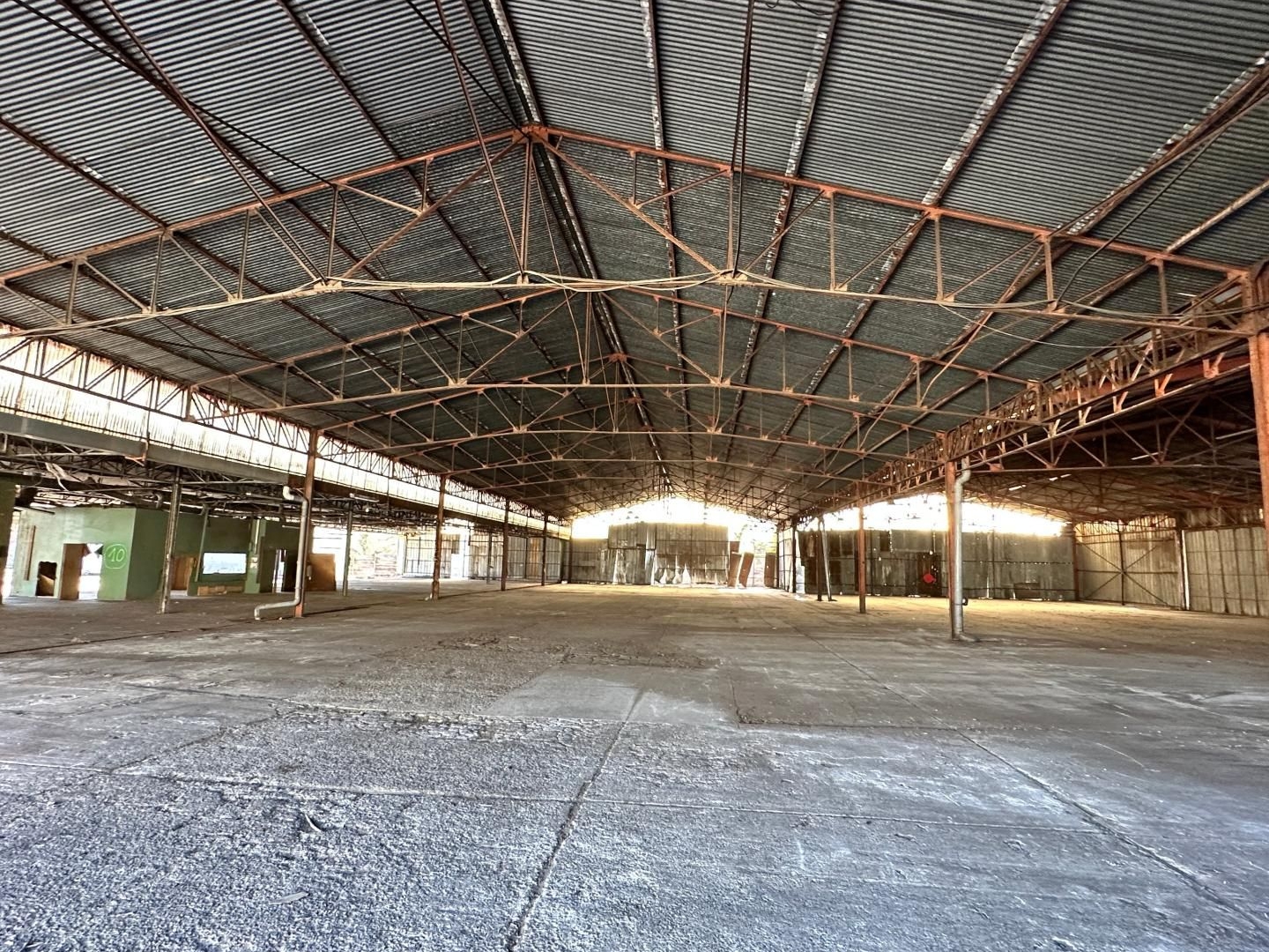 Bureaux à vendre - 3 pièces - 6750m2 - Mont-De-Marsan (40000)
